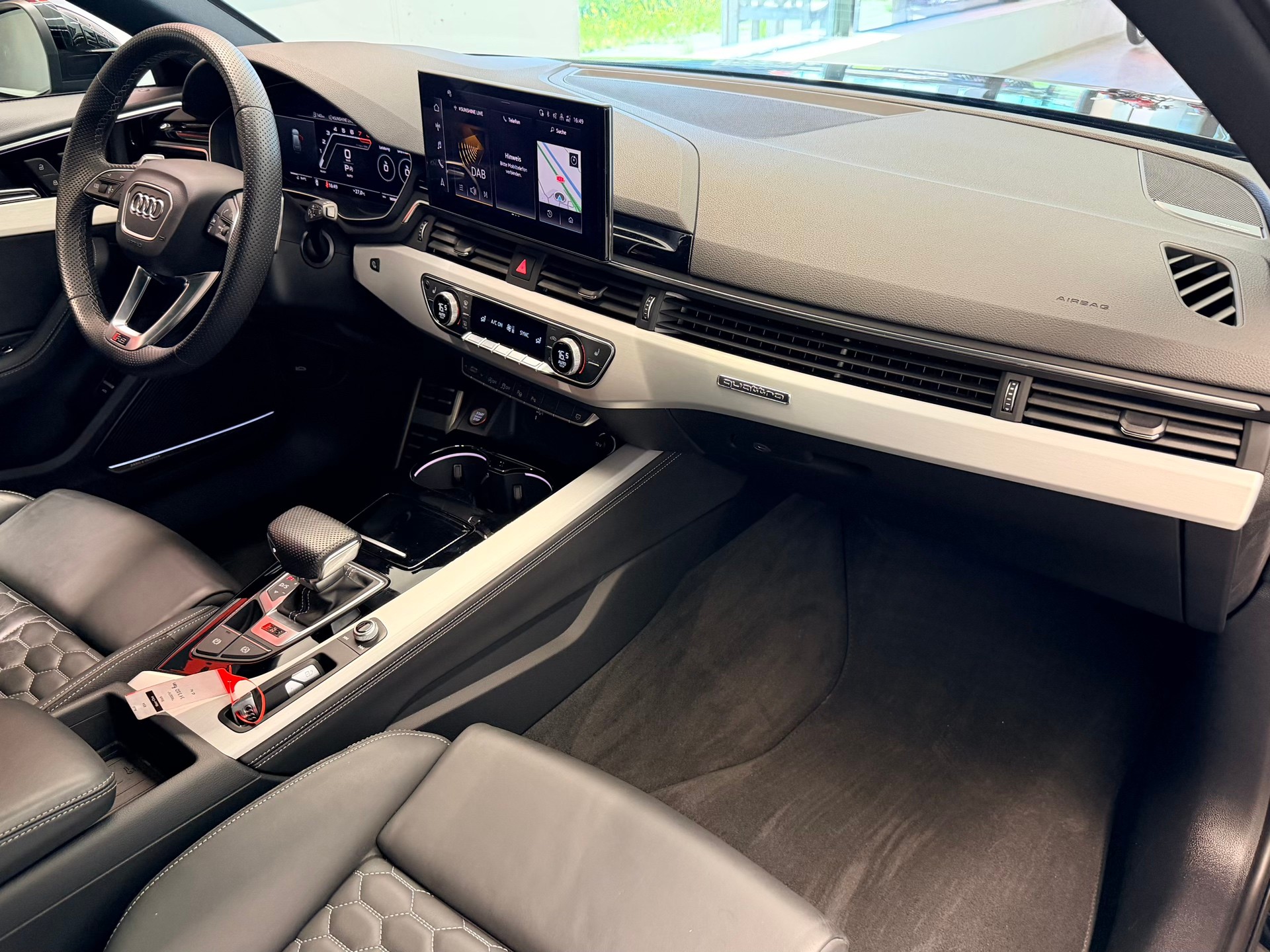 AUDI RS4 Avant quattro tiptronic-image-20