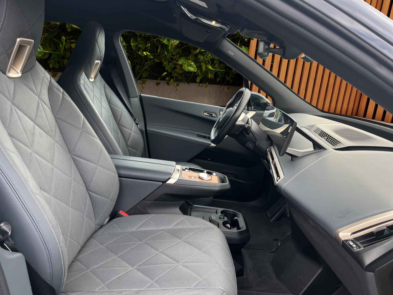 BMW iX xDrive40 Launch Edition (CH)-image-10