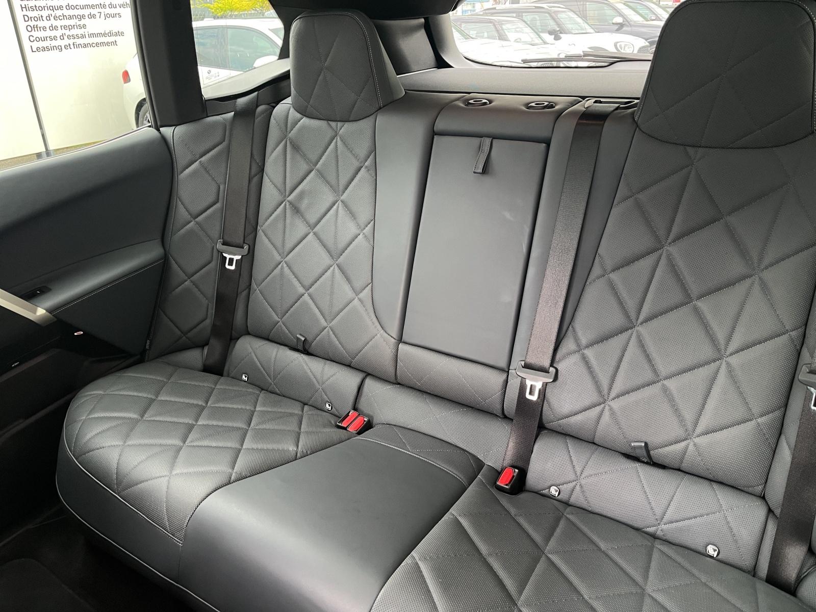 BMW iX xDrive40 Launch Edition (CH)-image-19