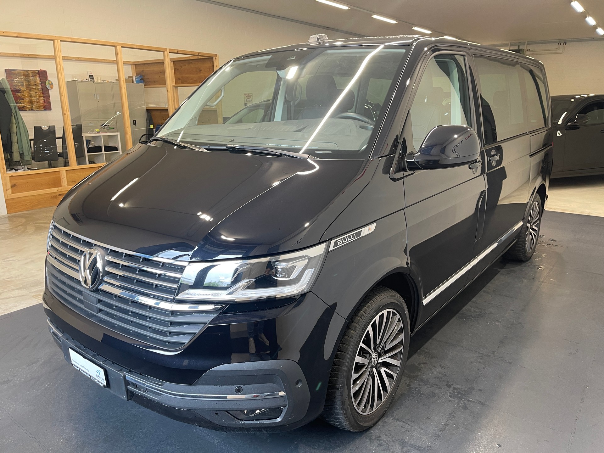 VW T6.1 Multivan 2.0 Bi-TDI Highline 4Motion DSG *BULLI*-showroom-element-2