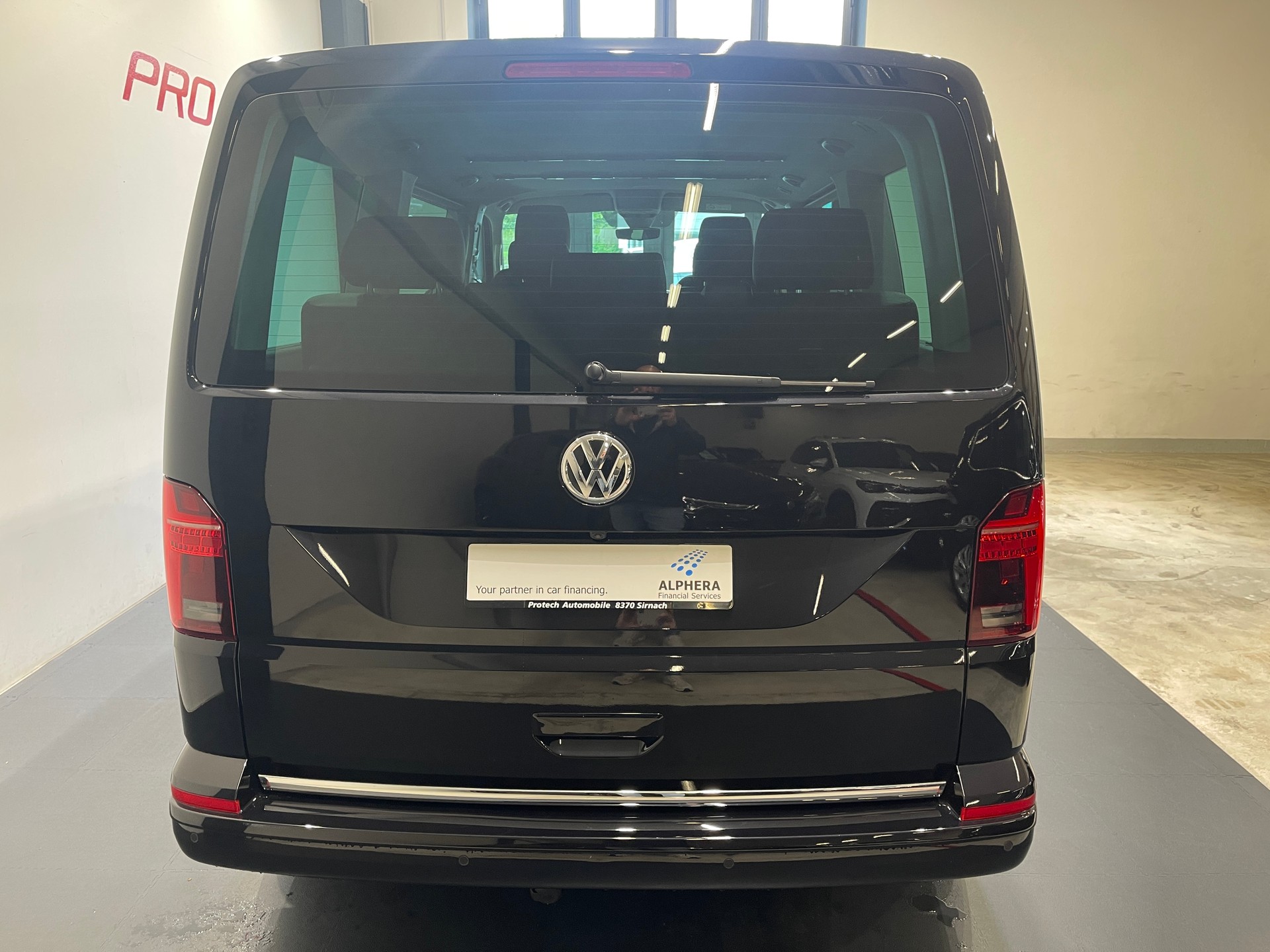 VW T6.1 Multivan 2.0 Bi-TDI Highline 4Motion DSG *BULLI*-image-5