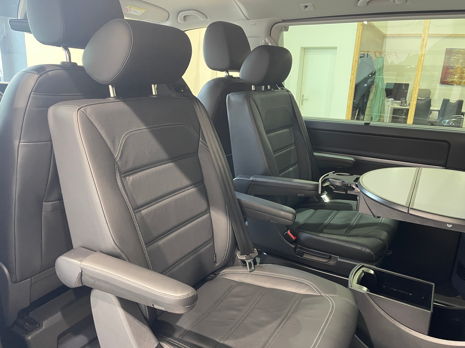VW T6.1 Multivan 2.0 Bi-TDI Highline 4Motion DSG *BULLI*-image-11