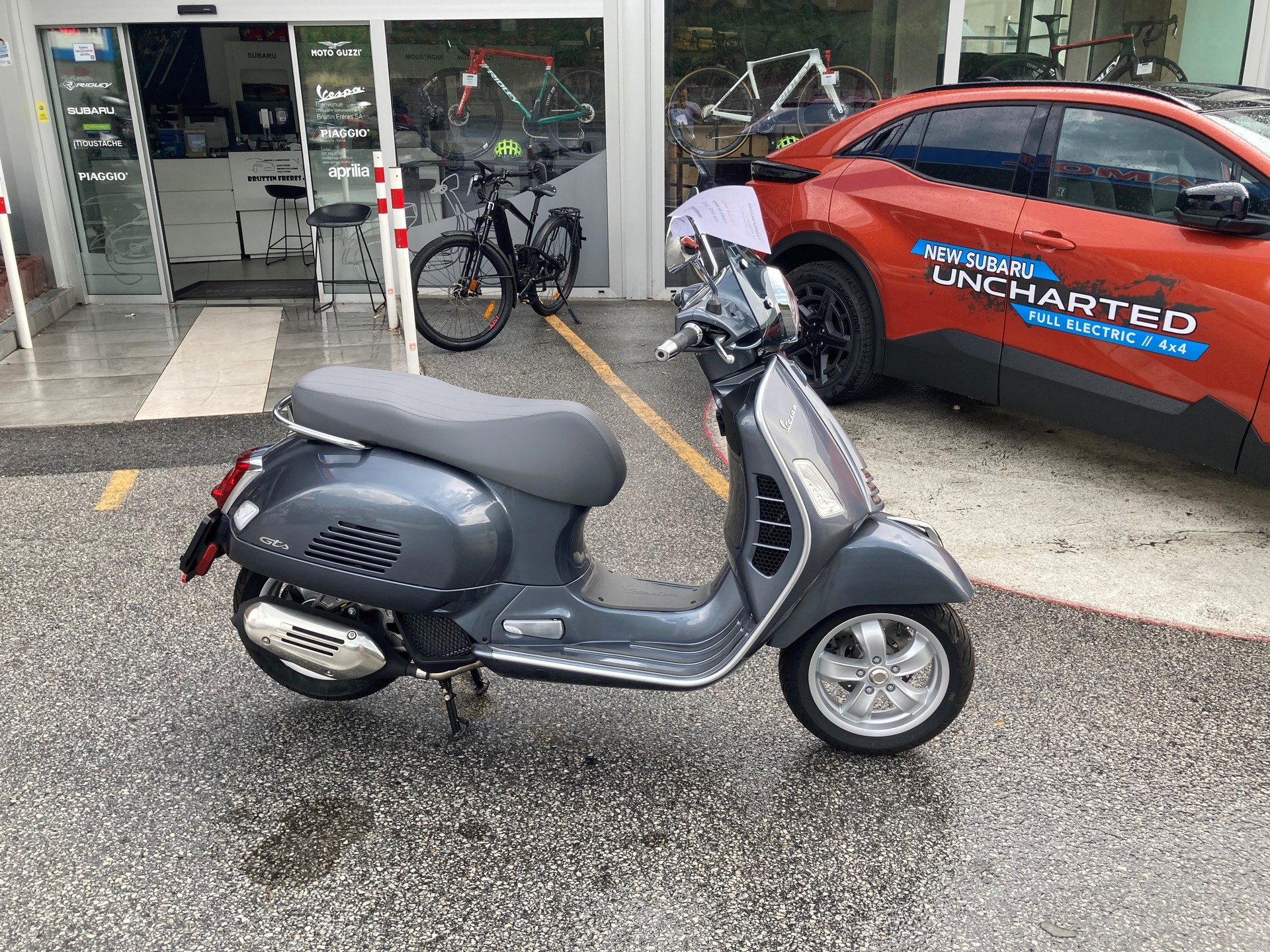 PIAGGIO Vespa GTS 125 ABS-image-8