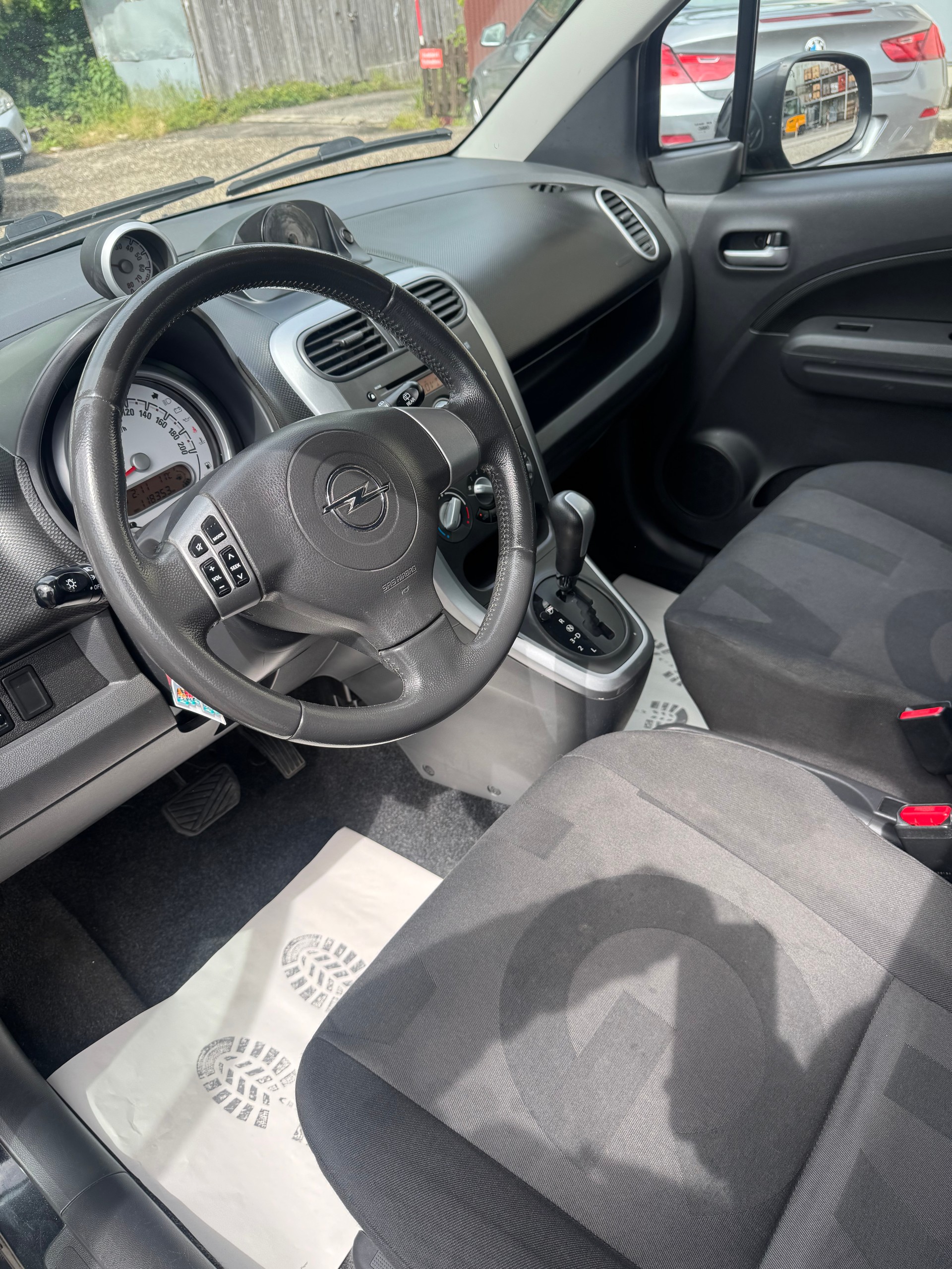 OPEL Agila 1.2 Enjoy Automatic-image-10