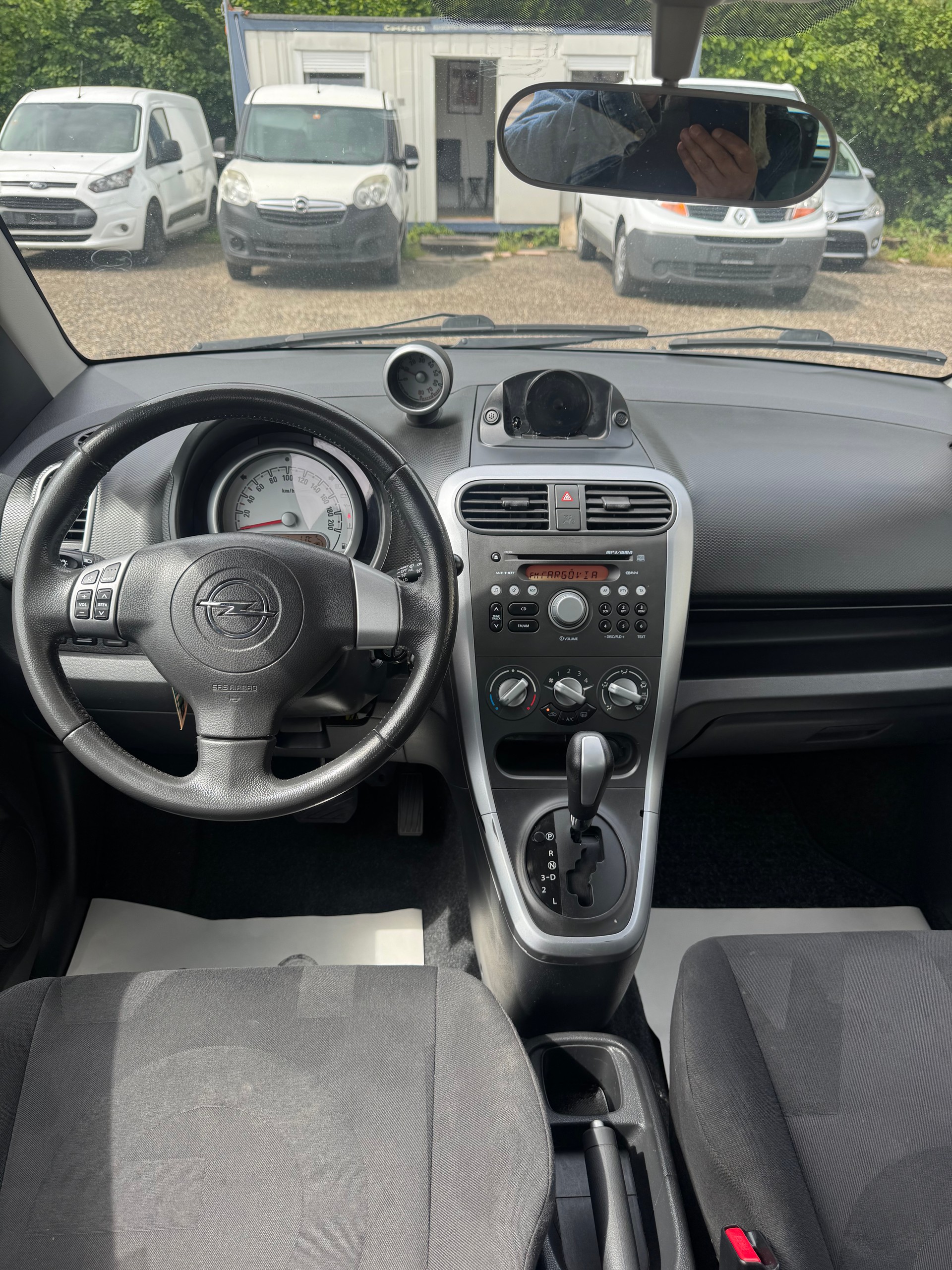 OPEL Agila 1.2 Enjoy Automatic-image-9