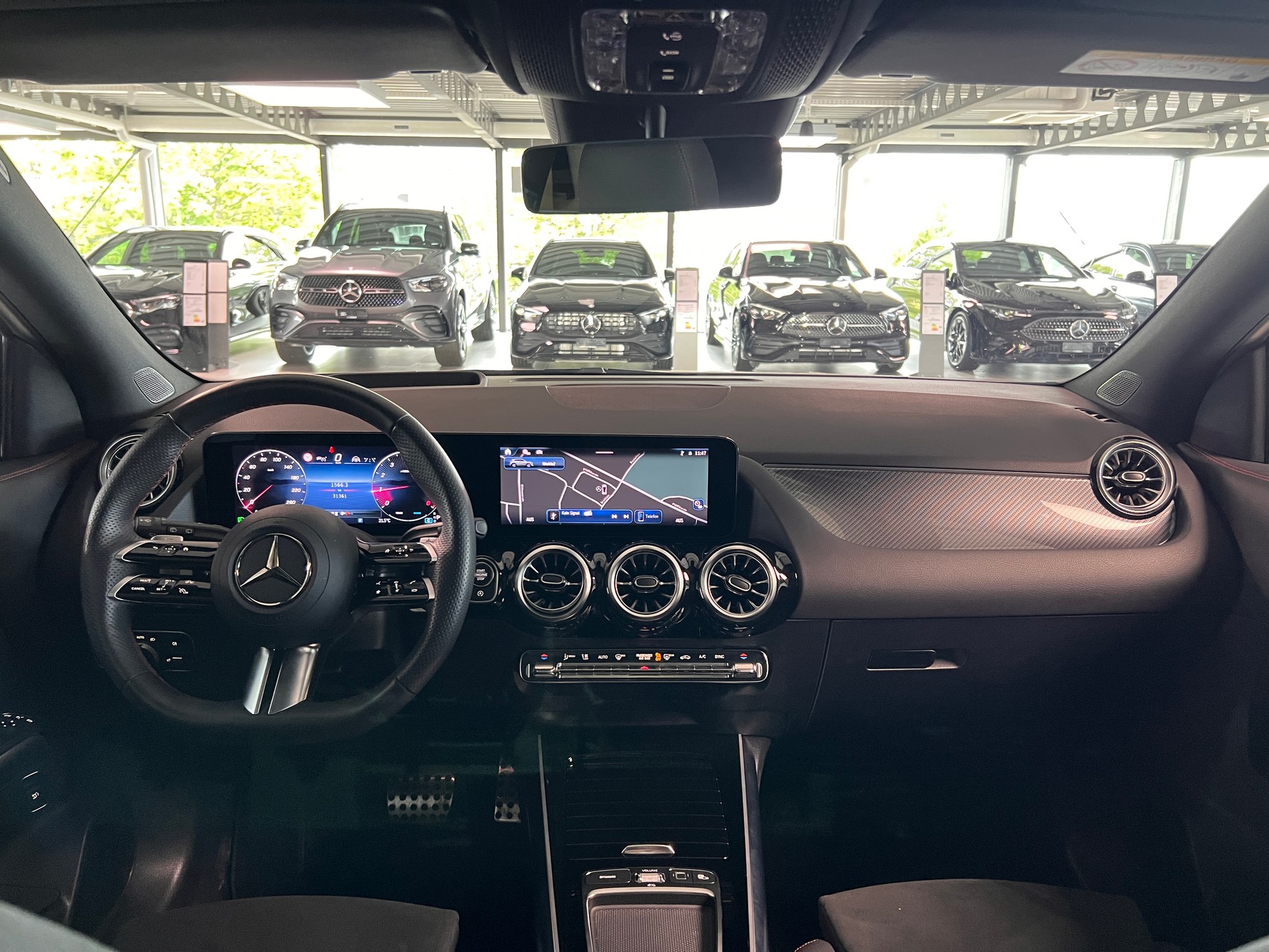 MERCEDES-BENZ GLA 220 4Matic 8G-DCT-image-12