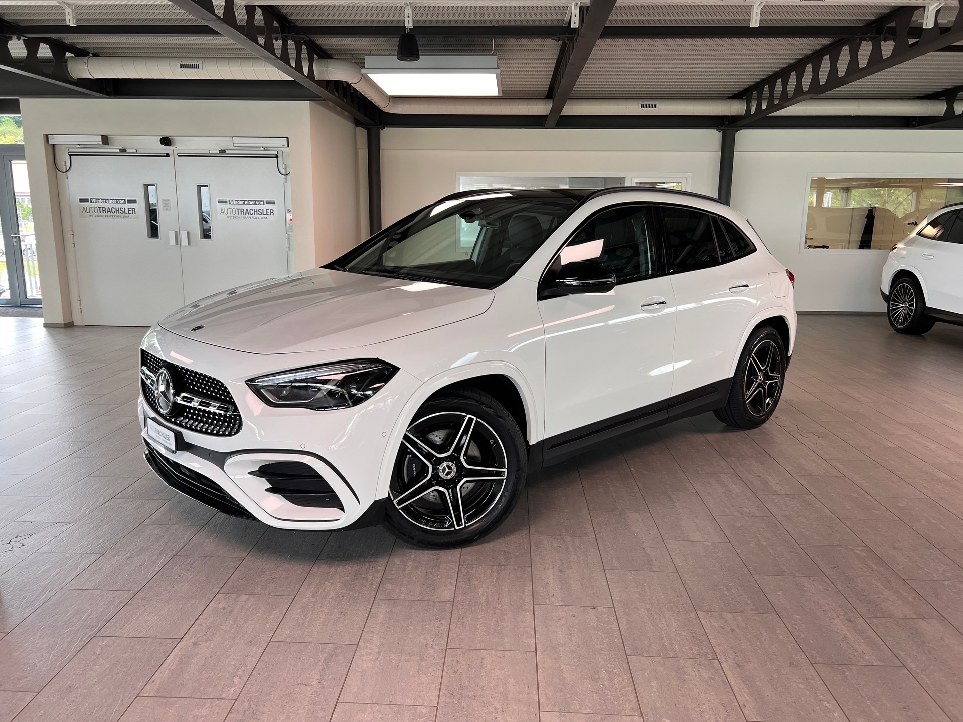 MERCEDES-BENZ GLA 220 4Matic 8G-DCT