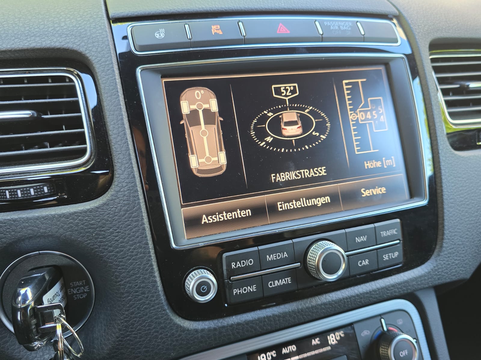 VW Touareg 3.0 TDI R-Line BMT Tiptronic-image-22