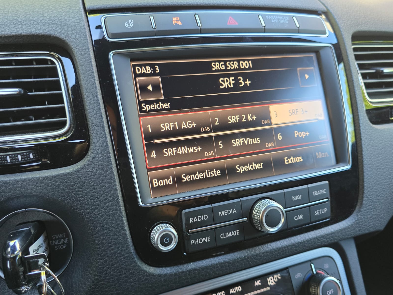 VW Touareg 3.0 TDI R-Line BMT Tiptronic-image-23