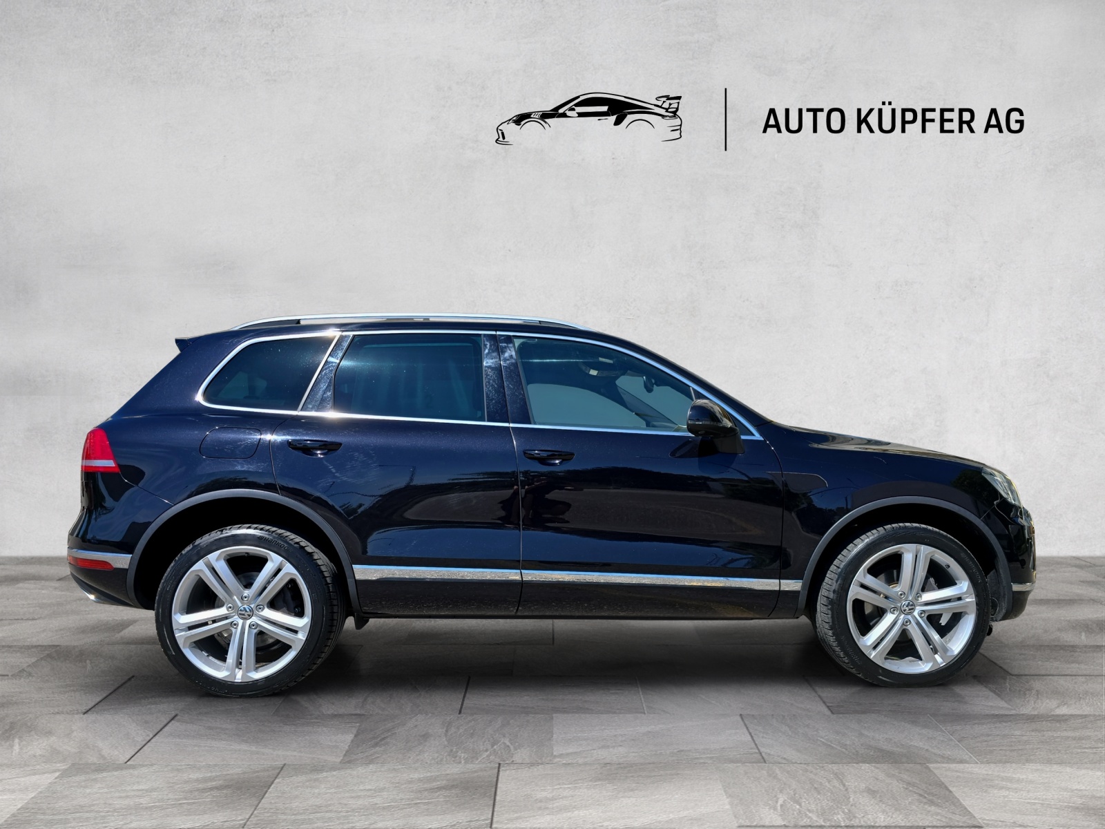 VW Touareg 3.0 TDI R-Line BMT Tiptronic-image-5