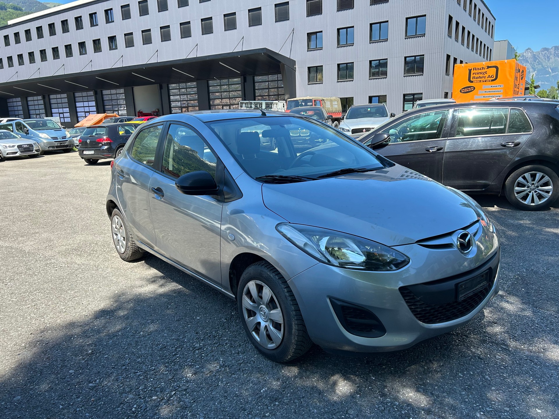 MAZDA 2 1.3i 16V Confort-image-1