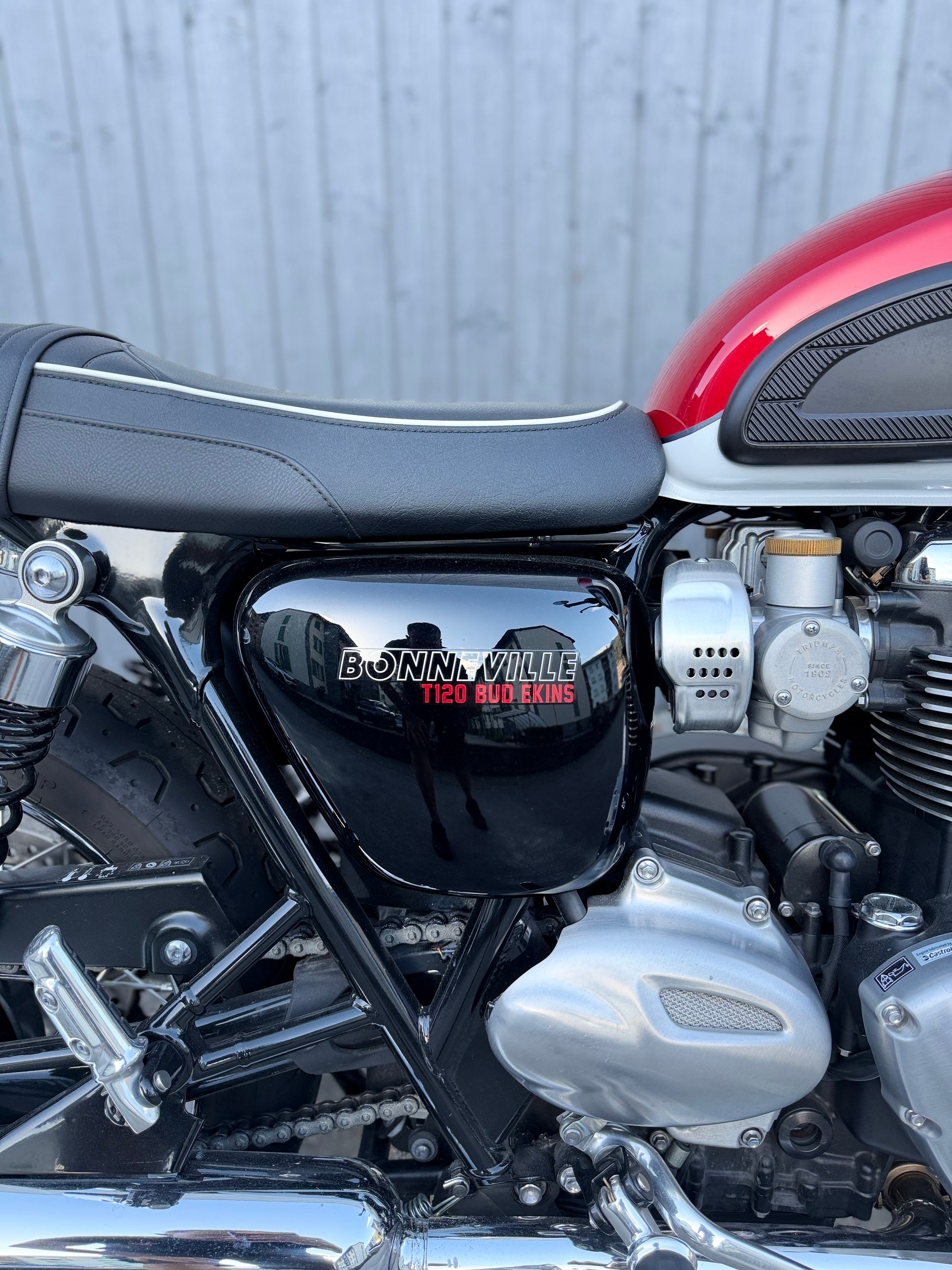 TRIUMPH Bonneville T120 ABS-image-4