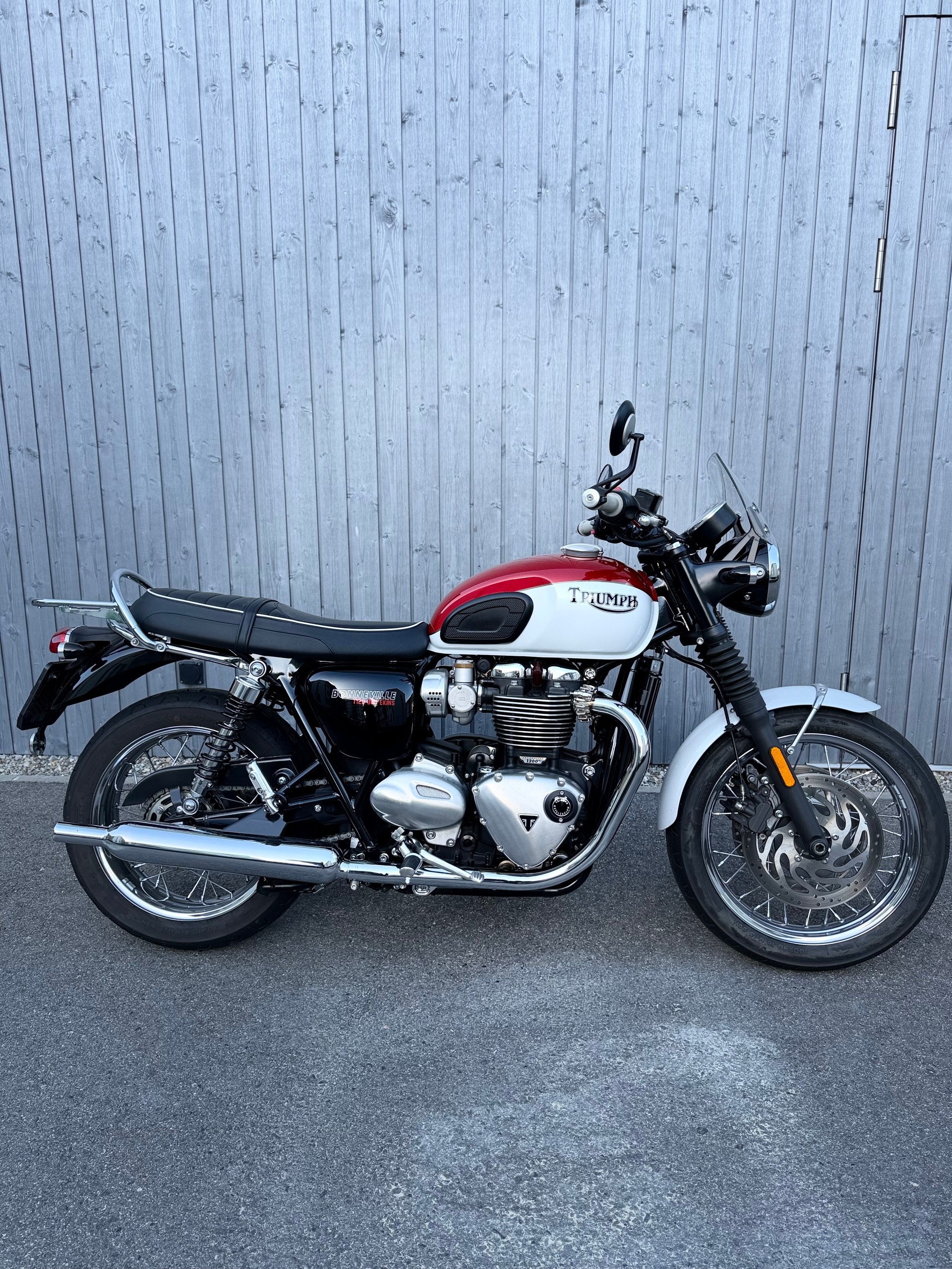TRIUMPH Bonneville T120 ABS
