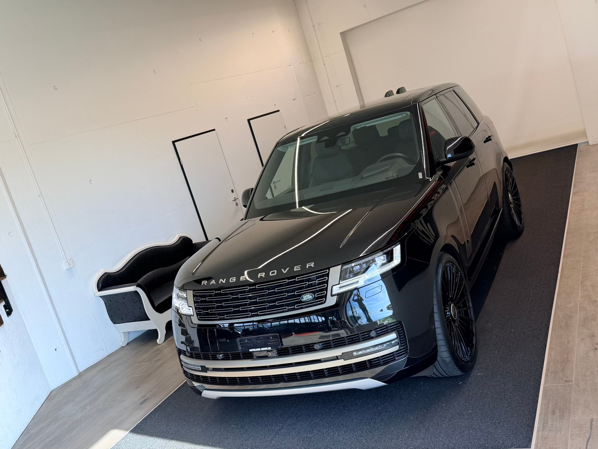 LAND ROVER Range Rover D350 3.0D I6 MHEV HSE Automatic-showroom-element-3