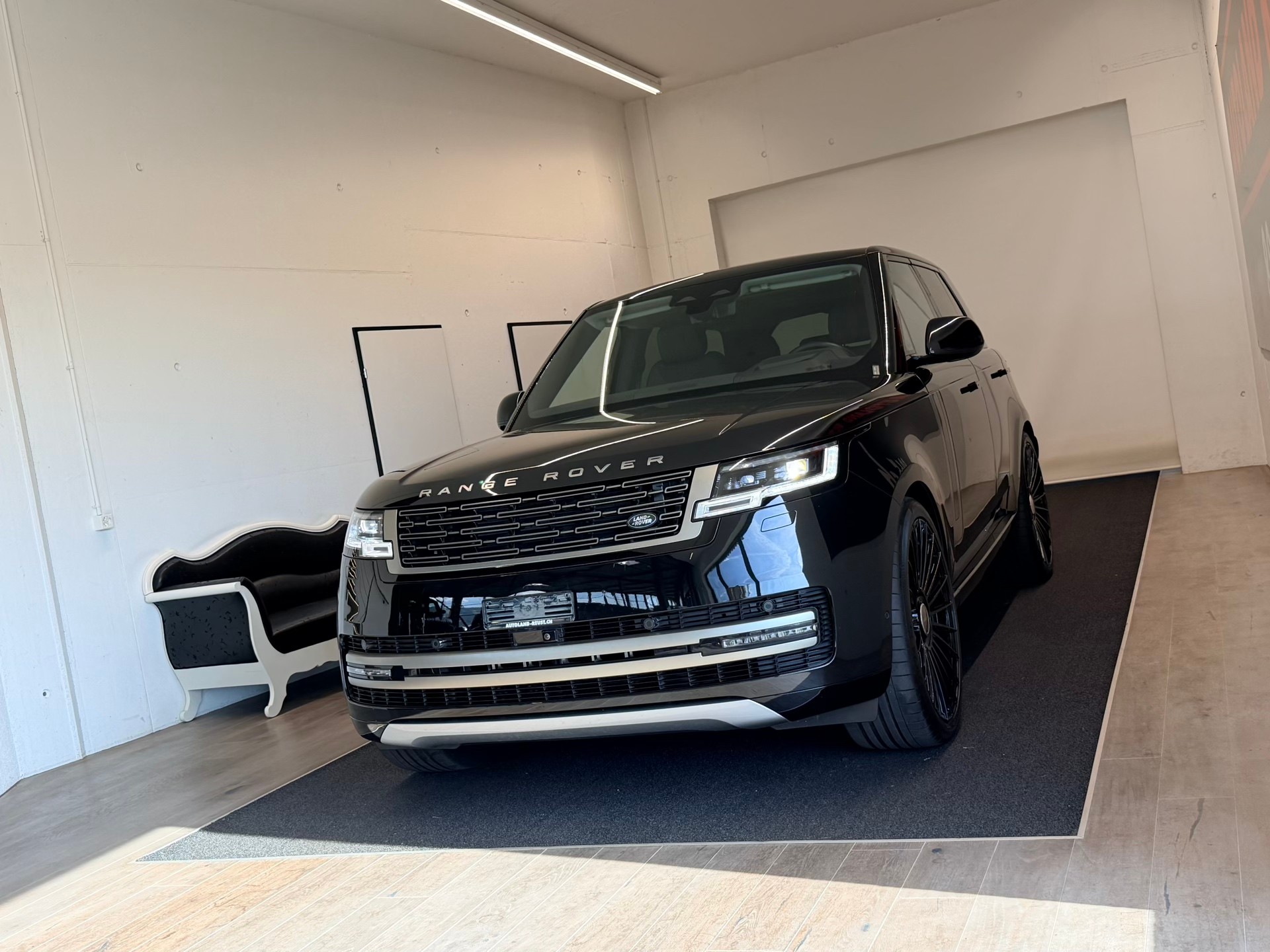 LAND ROVER Range Rover D350 3.0D I6 MHEV HSE Automatic-showroom-element-2