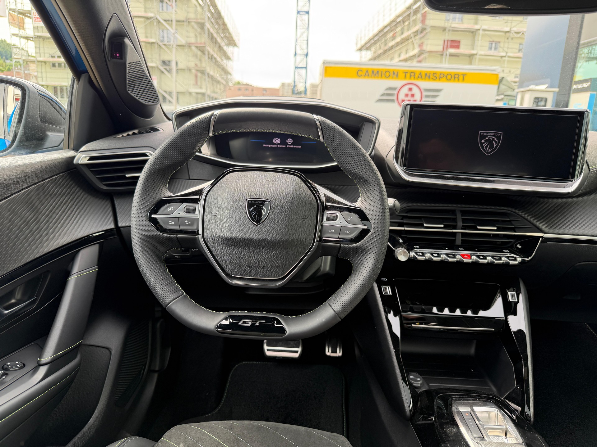 PEUGEOT 208 1.2 Hybrid 145 GT-image-9