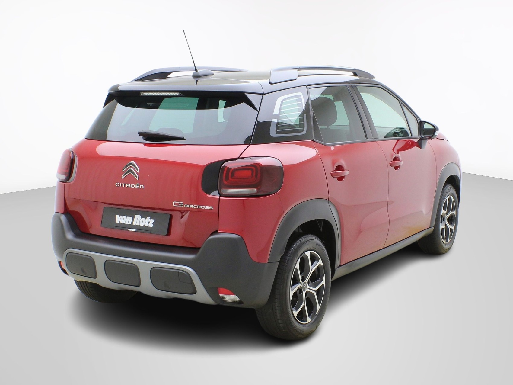 CITROEN C3 Aircross 1.2 PureTech Shine-image-4