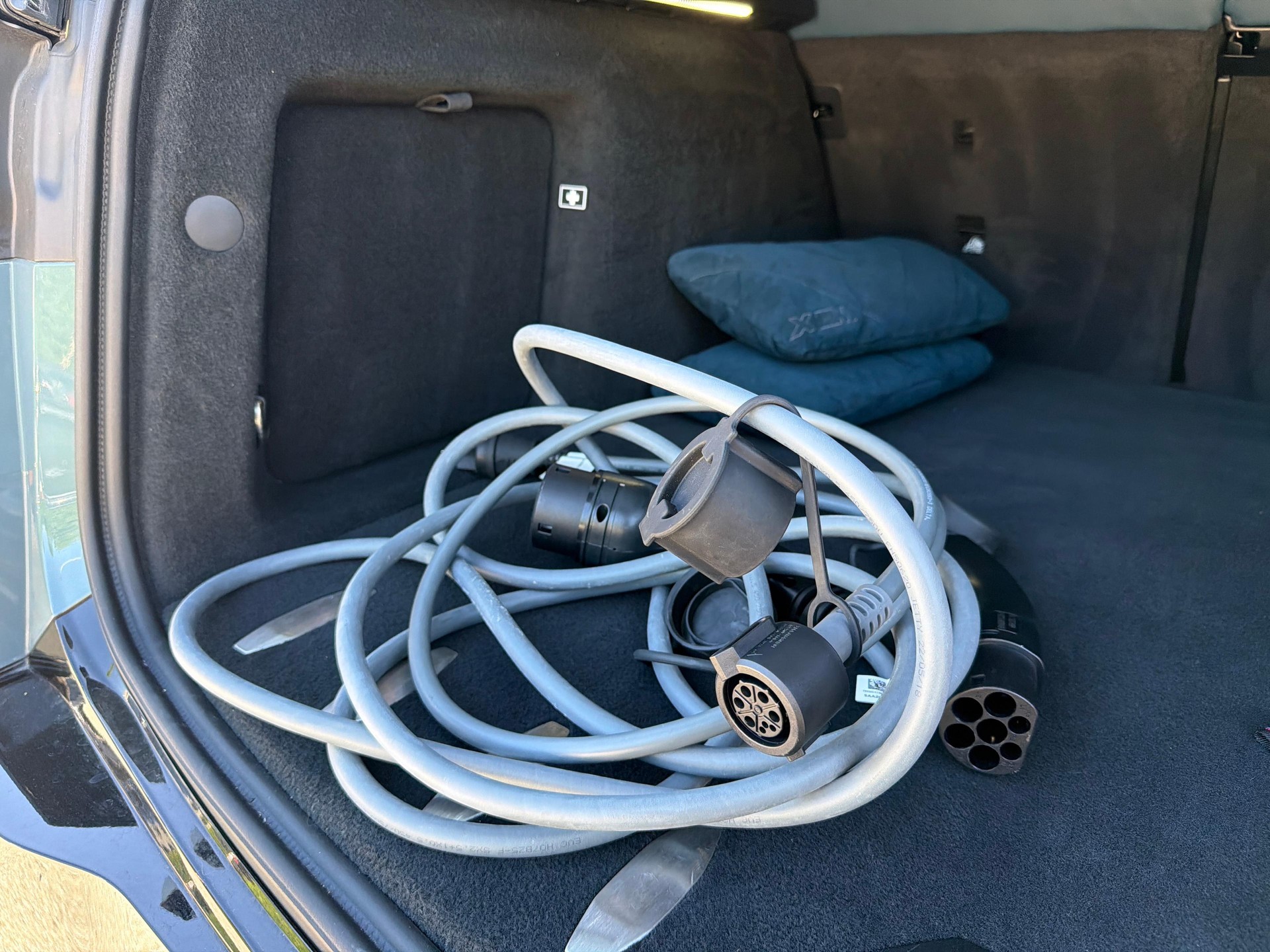 BMW XM Plug-in Hybrid-image-20