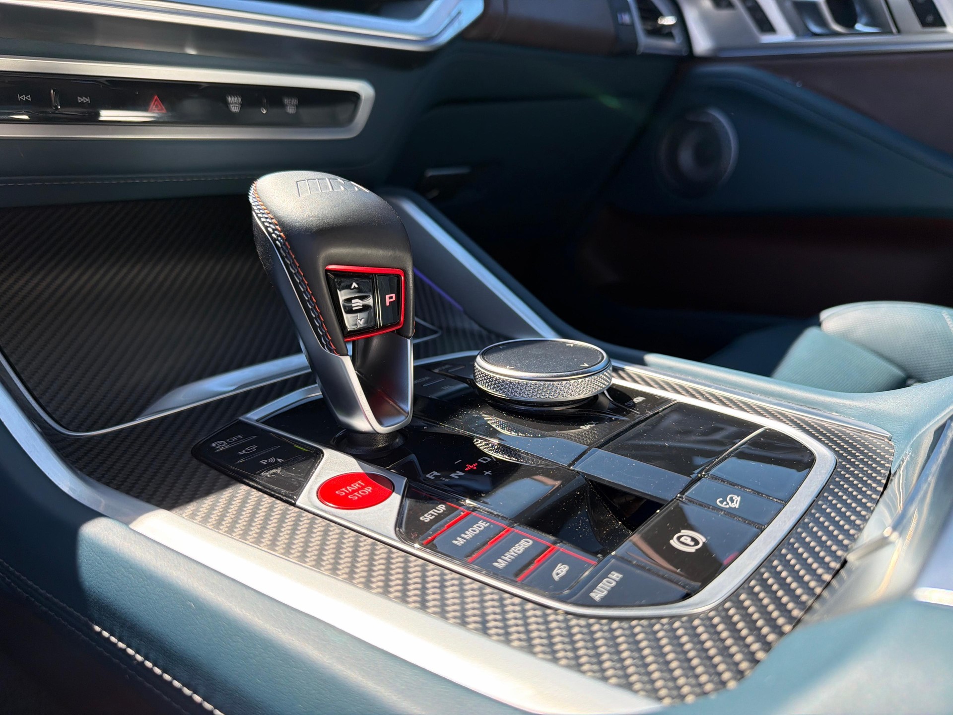 BMW XM Plug-in Hybrid-image-16
