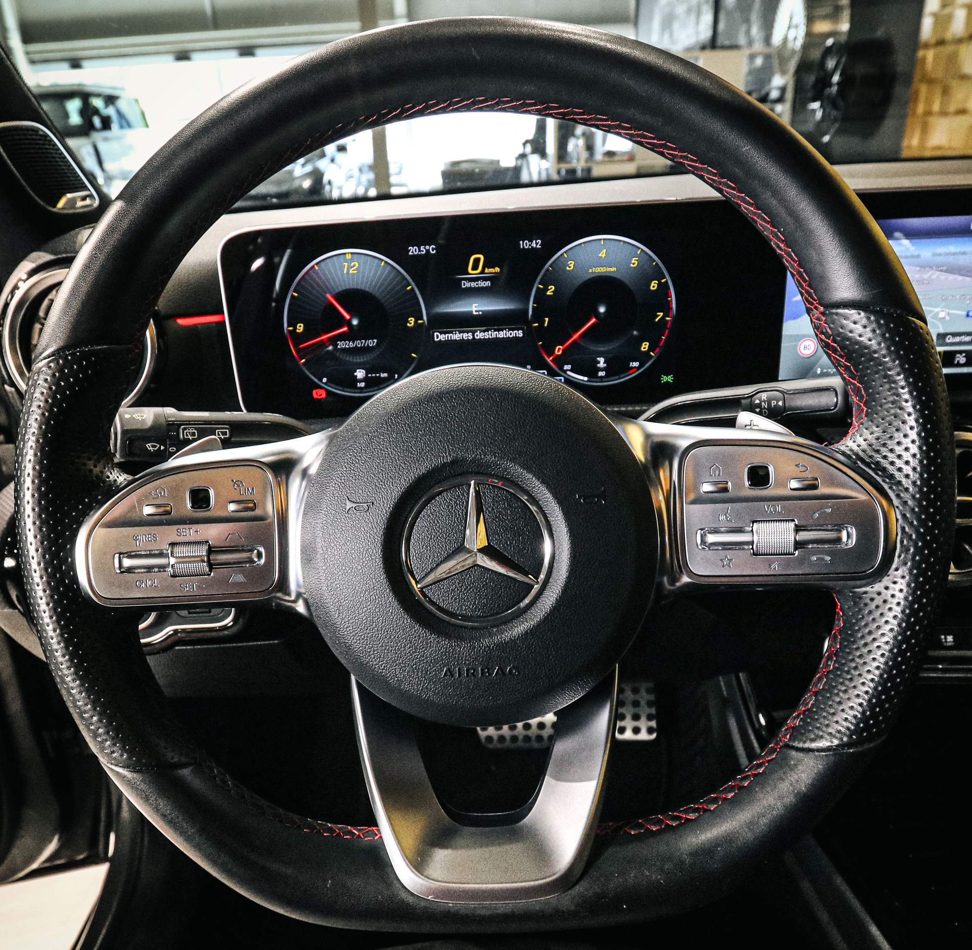 MERCEDES-BENZ A 250 AMG Line 7G-DCT-image-13