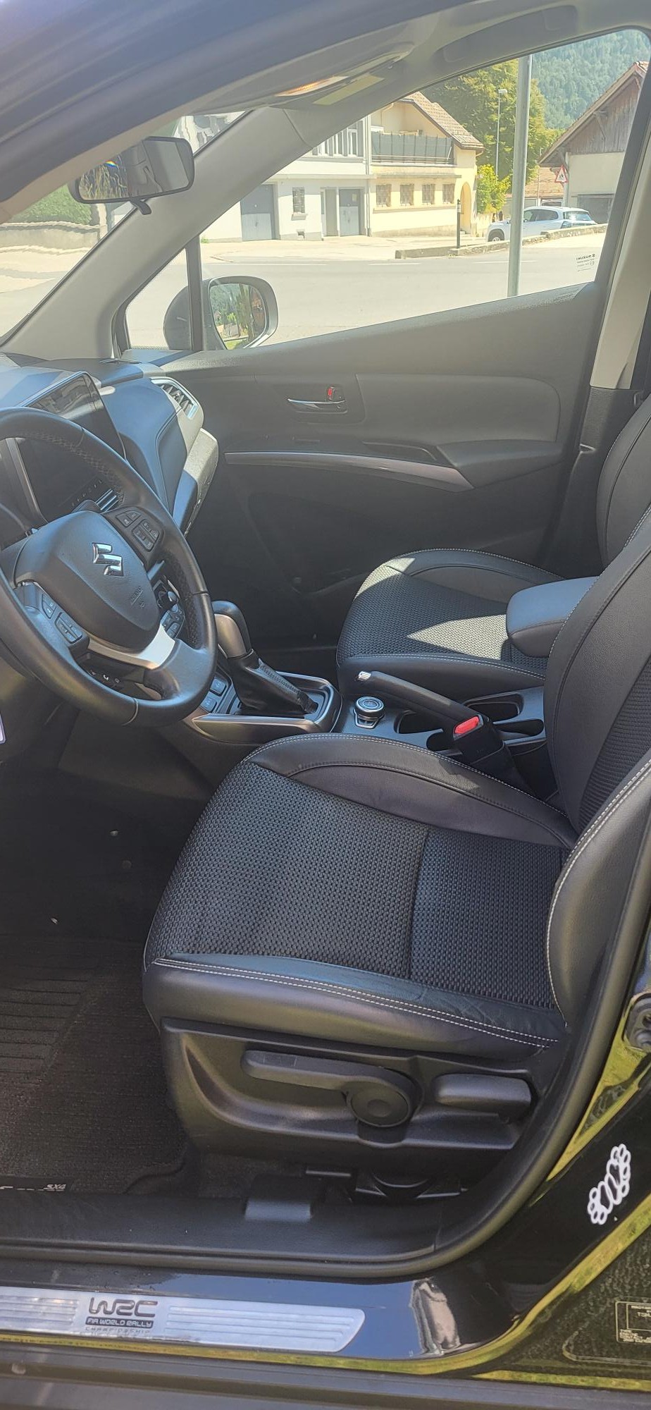 SUZUKI SX4 S-Cross 1.4 16V Compact Top Hybrid 4WD Automatic-image-6