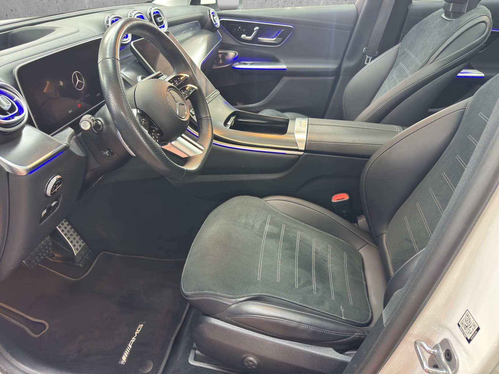 MERCEDES-BENZ GLC 300 e 4Matic 9G-Tronic-image-6