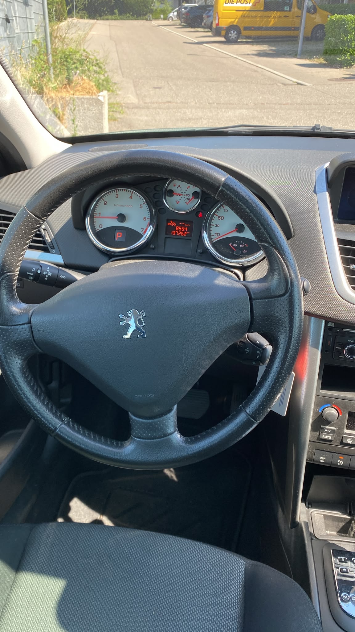 PEUGEOT 207 SW 1.6 16V Sport Automatic-image-13