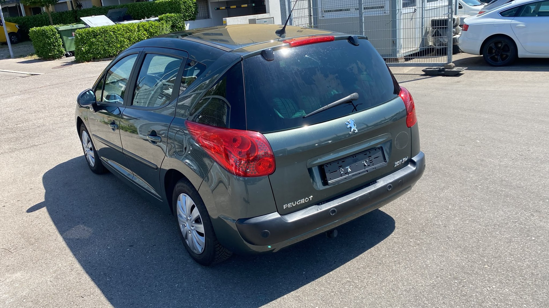 PEUGEOT 207 SW 1.6 16V Sport Automatic-image-3