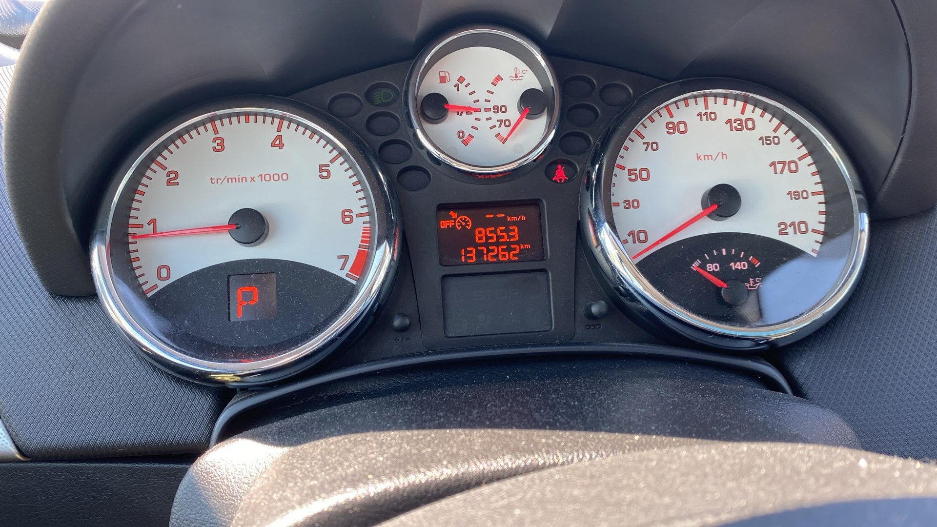 PEUGEOT 207 SW 1.6 16V Sport Automatic-image-14