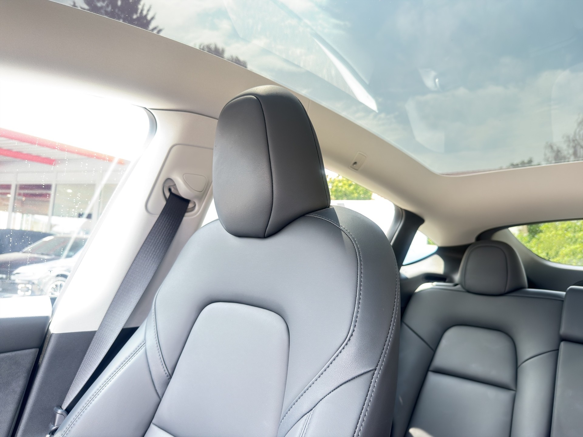 TESLA Model Y Performance D Anhängerkupplung SOC 94.2-image-36