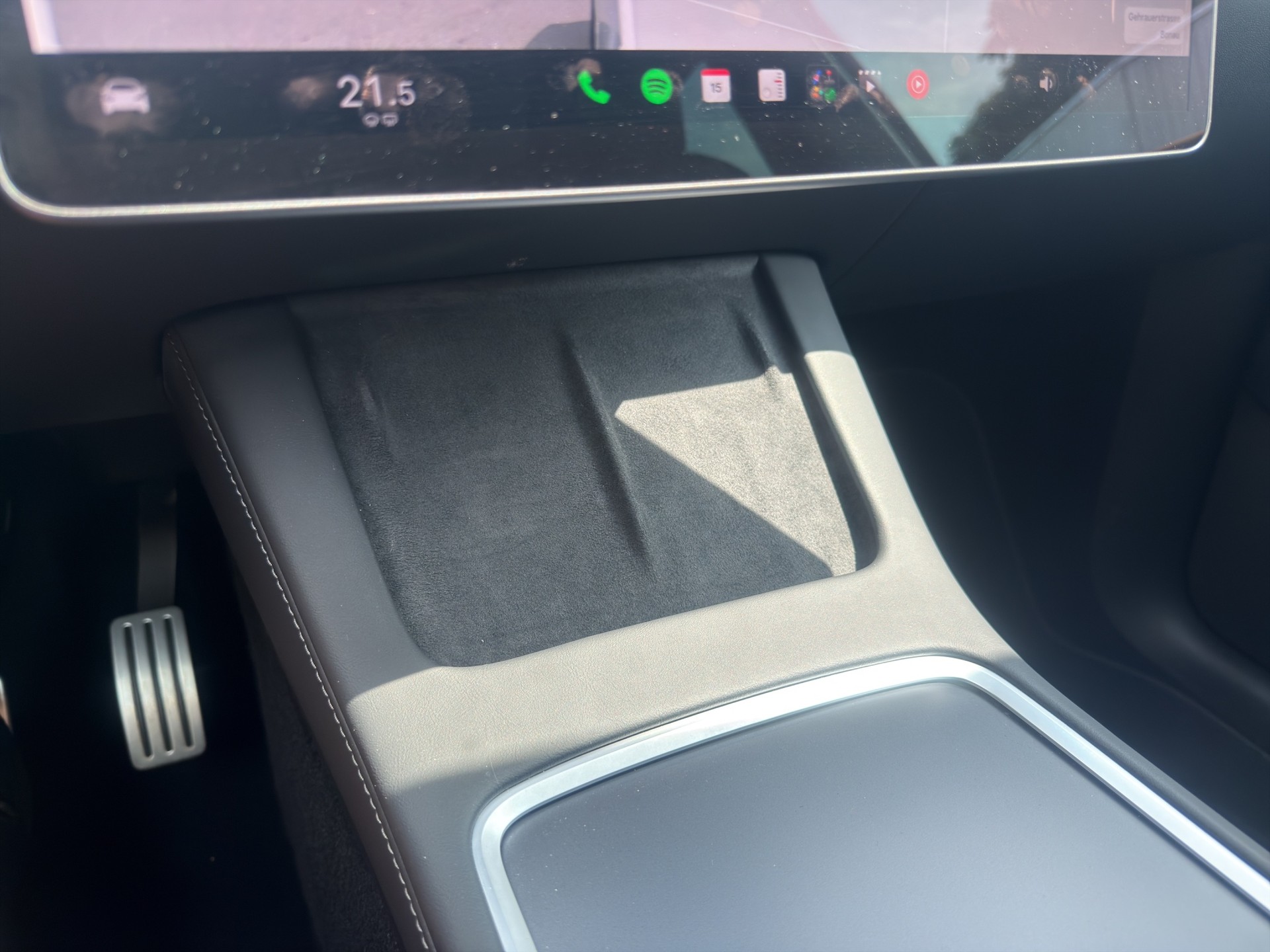 TESLA Model Y Performance D Anhängerkupplung SOC 94.2-image-32