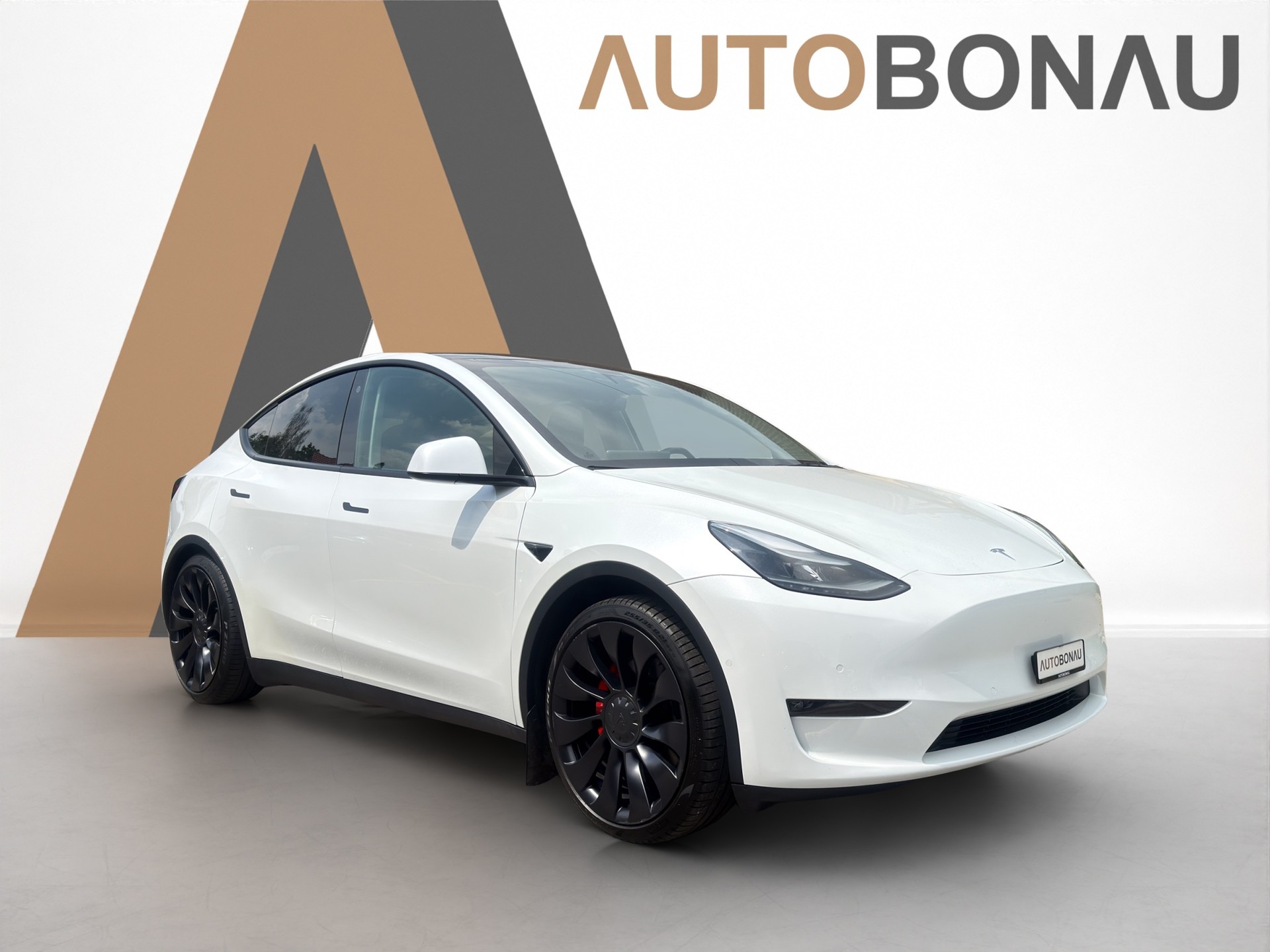 TESLA Model Y Performance D Anhängerkupplung SOC 94.2-image-7