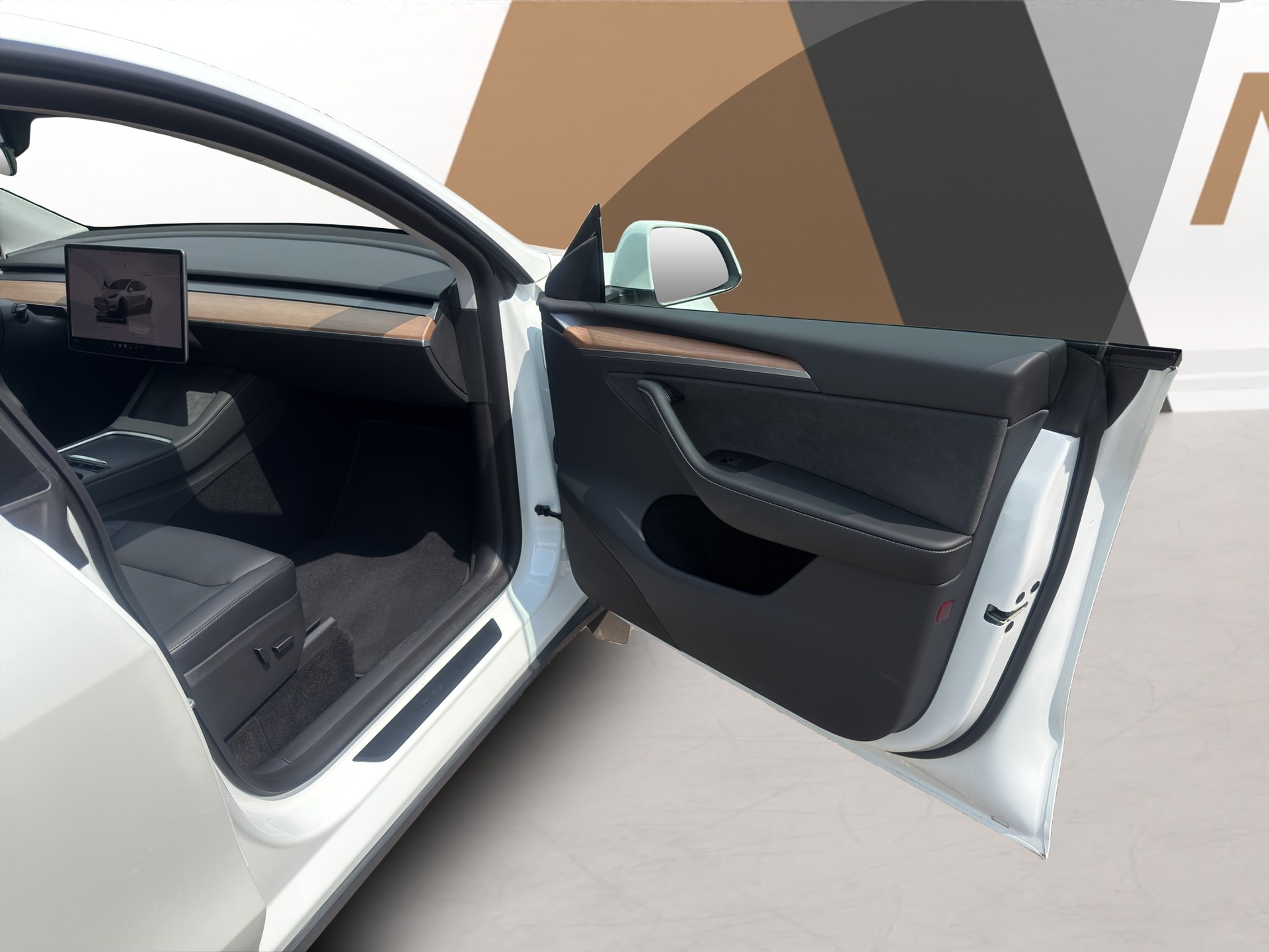 TESLA Model Y Performance D Anhängerkupplung SOC 94.2-image-14