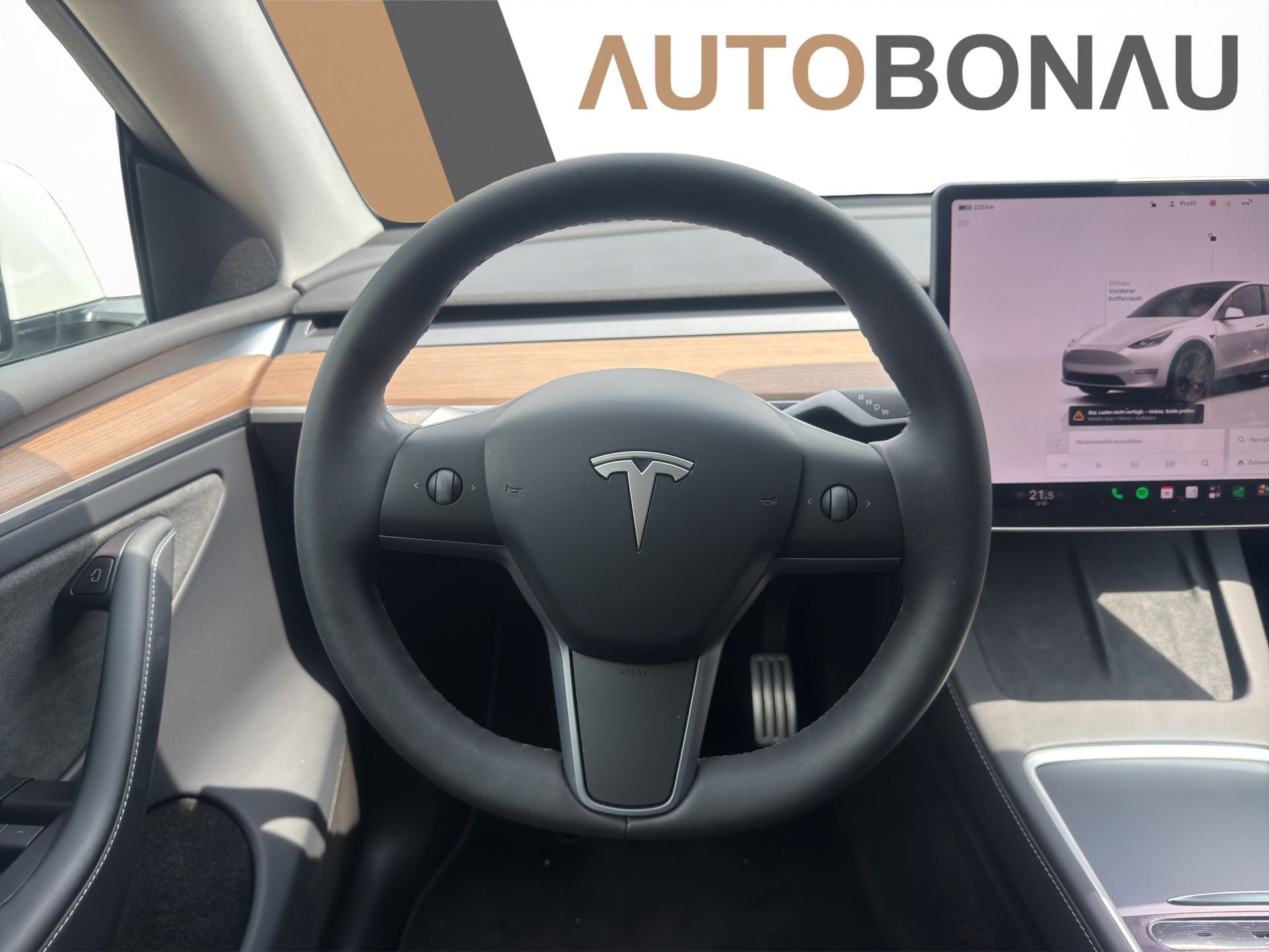 TESLA Model Y Performance D Anhängerkupplung SOC 94.2-image-18