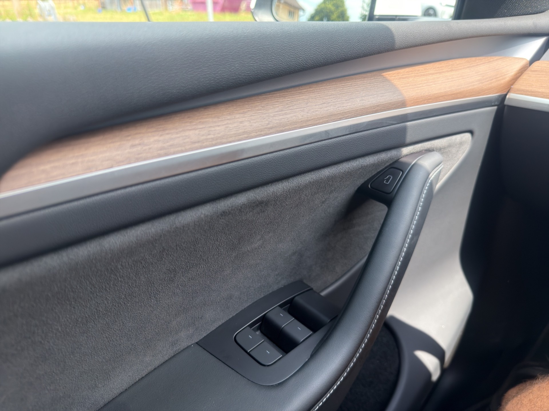 TESLA Model Y Performance D Anhängerkupplung SOC 94.2-image-37