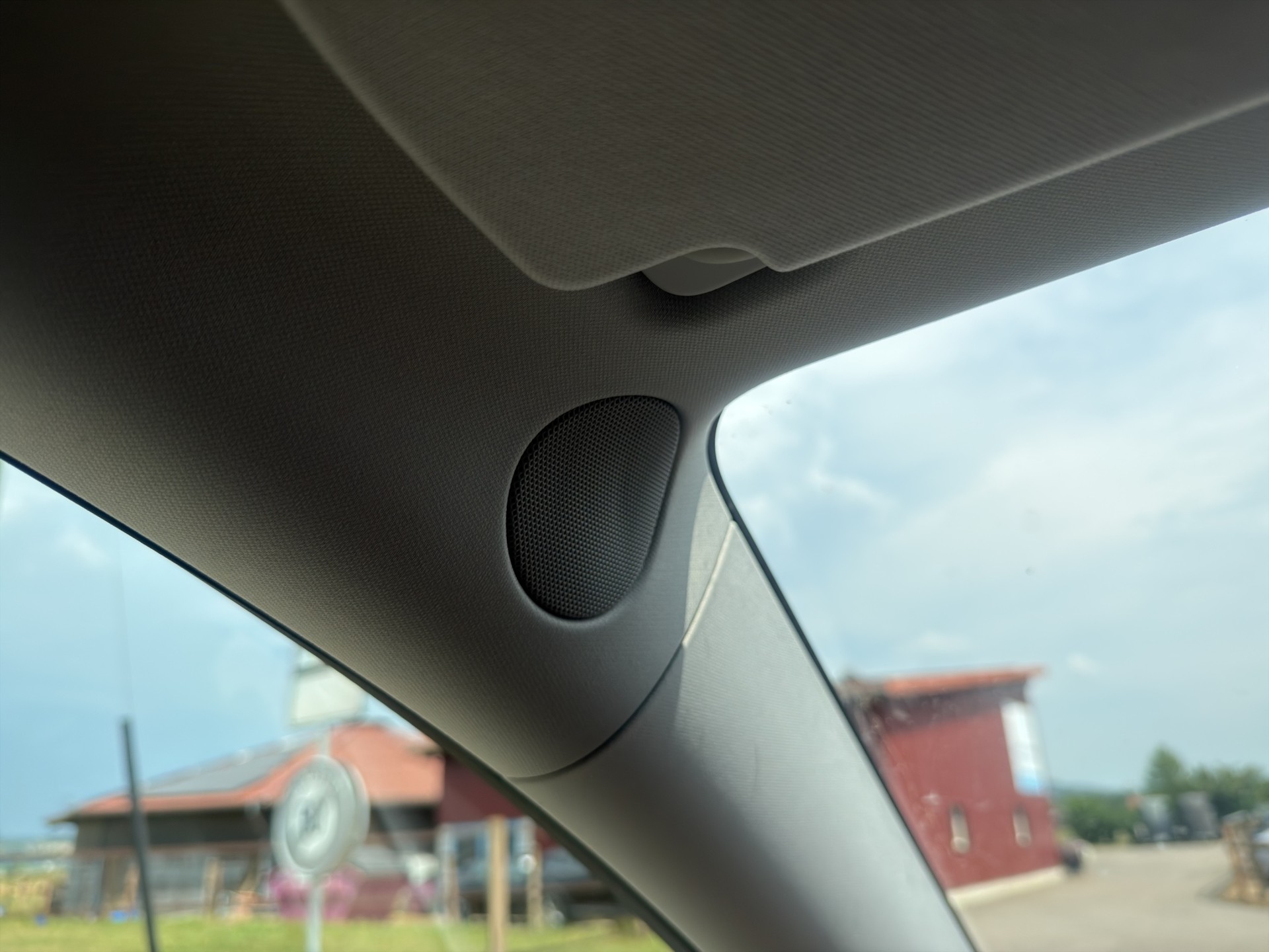 TESLA Model Y Performance D Anhängerkupplung SOC 94.2-image-35