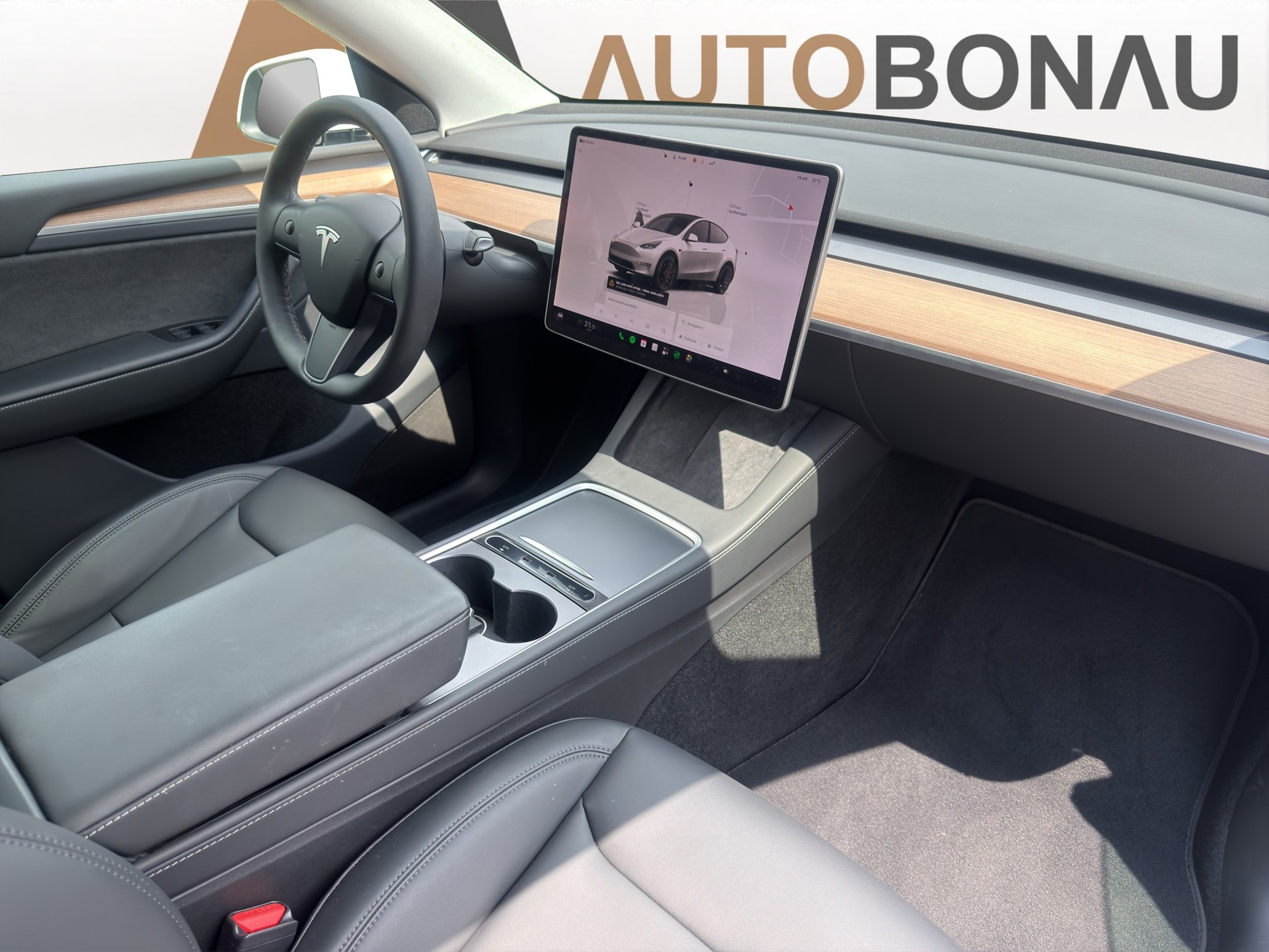 TESLA Model Y Performance D Anhängerkupplung SOC 94.2-image-13