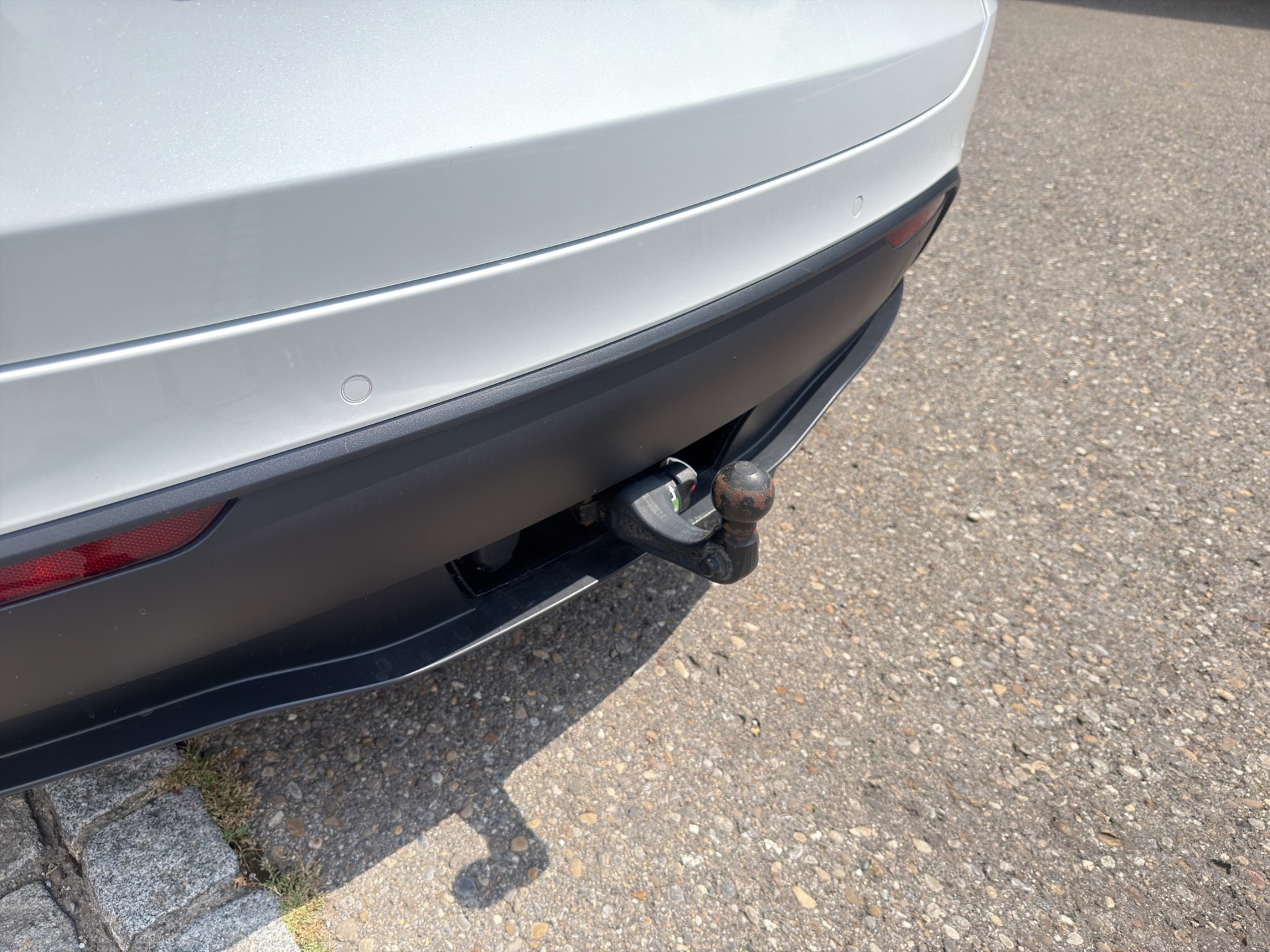 TESLA Model Y Performance D Anhängerkupplung SOC 94.2-image-46