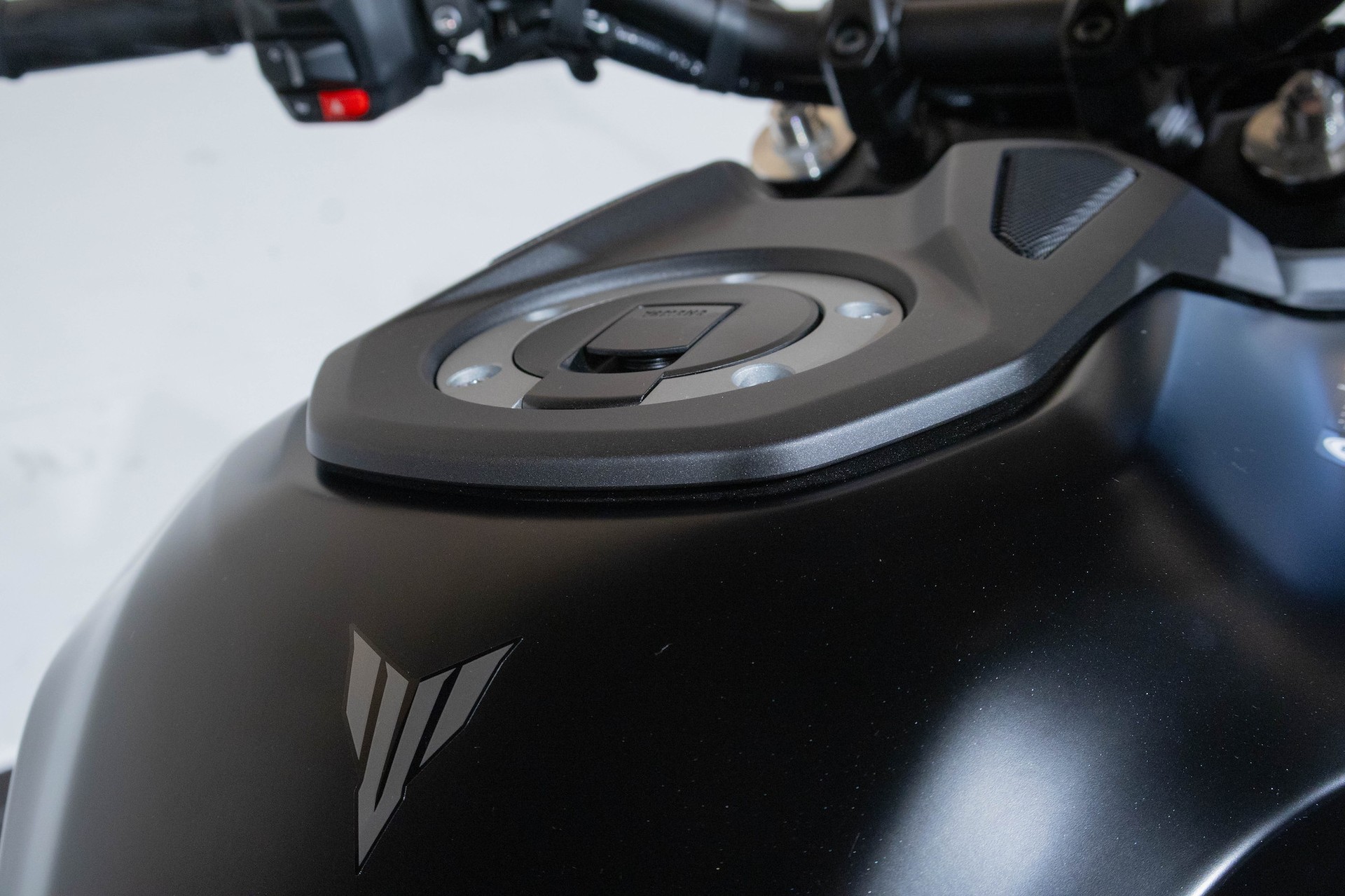 YAMAHA MT-09-image-14