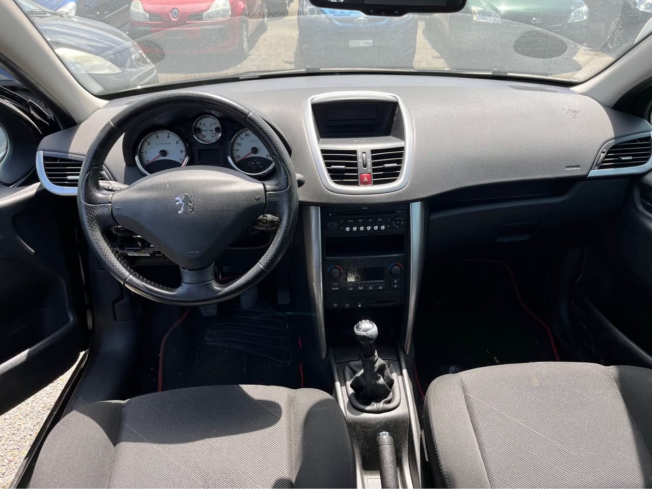 PEUGEOT 207 1.6 16V Turbo GT 150-image-7
