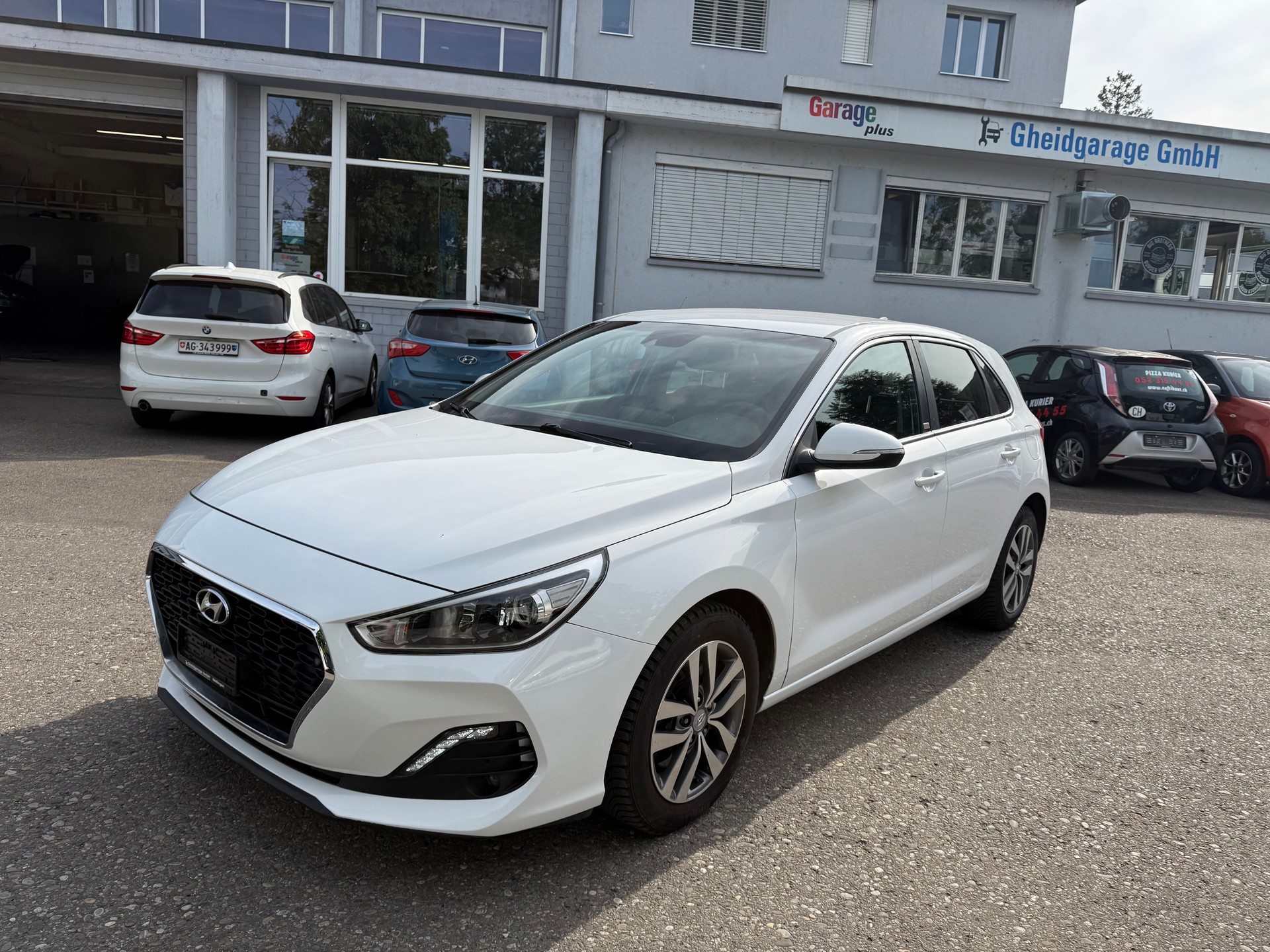 HYUNDAI i30 1.4 T-GDI Amplia DCT