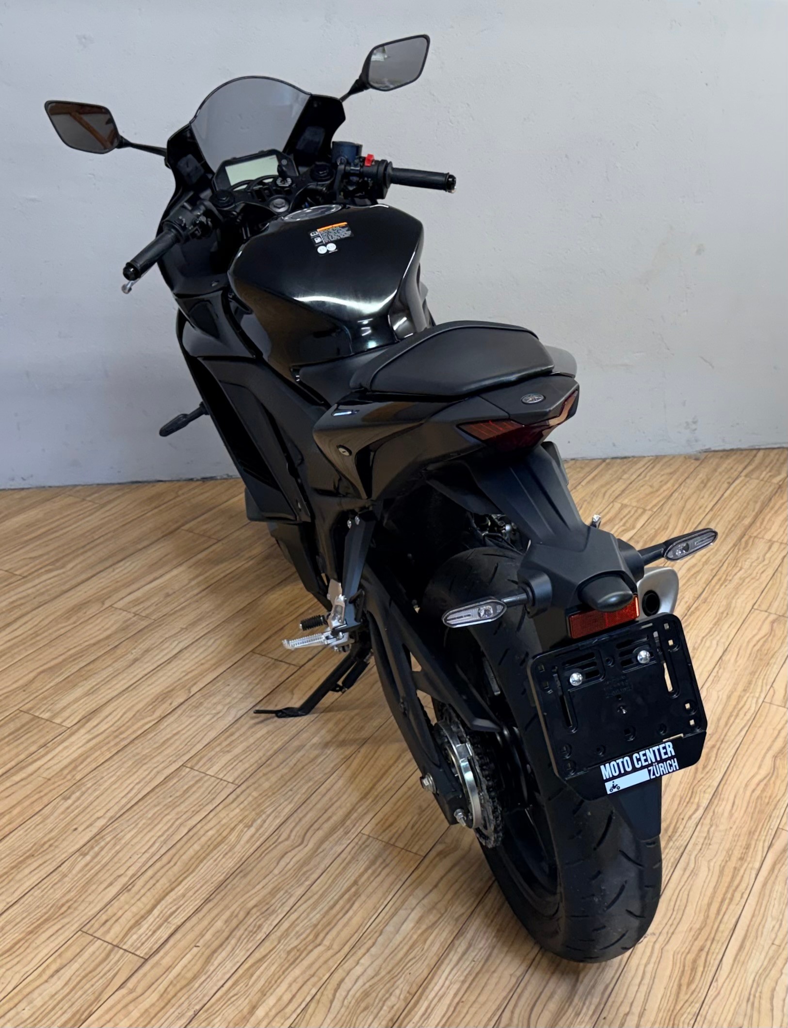 YAMAHA YZF-R3-image-4
