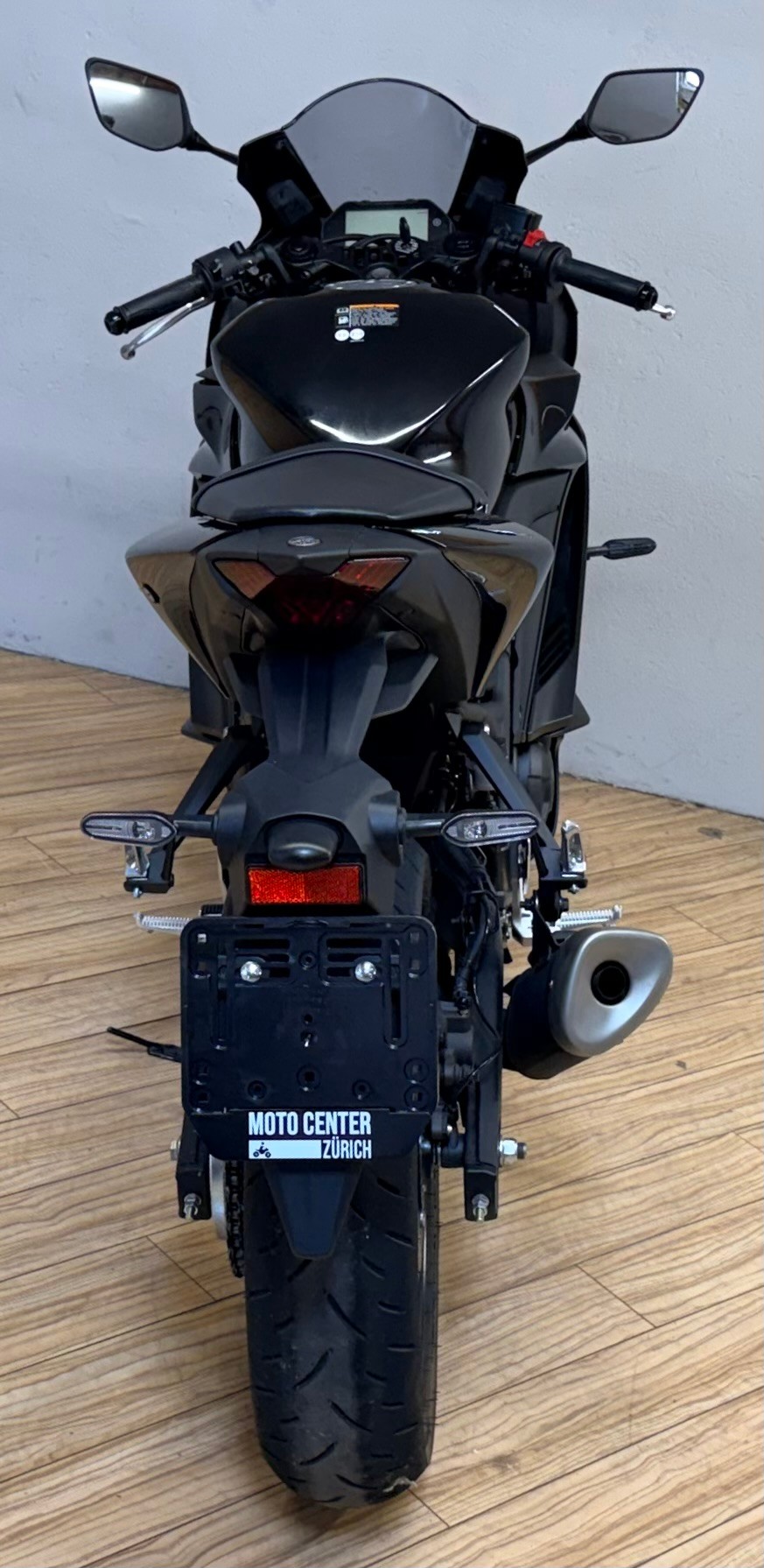 YAMAHA YZF-R3-image-3