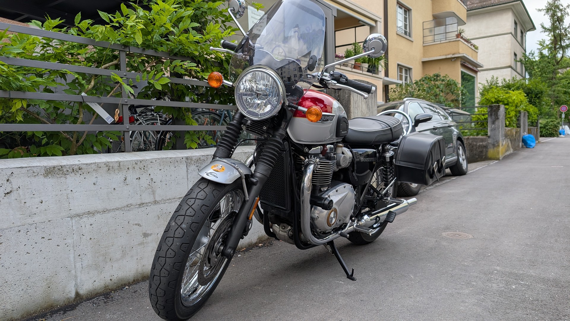 TRIUMPH Bonneville T120 ABS-image-1