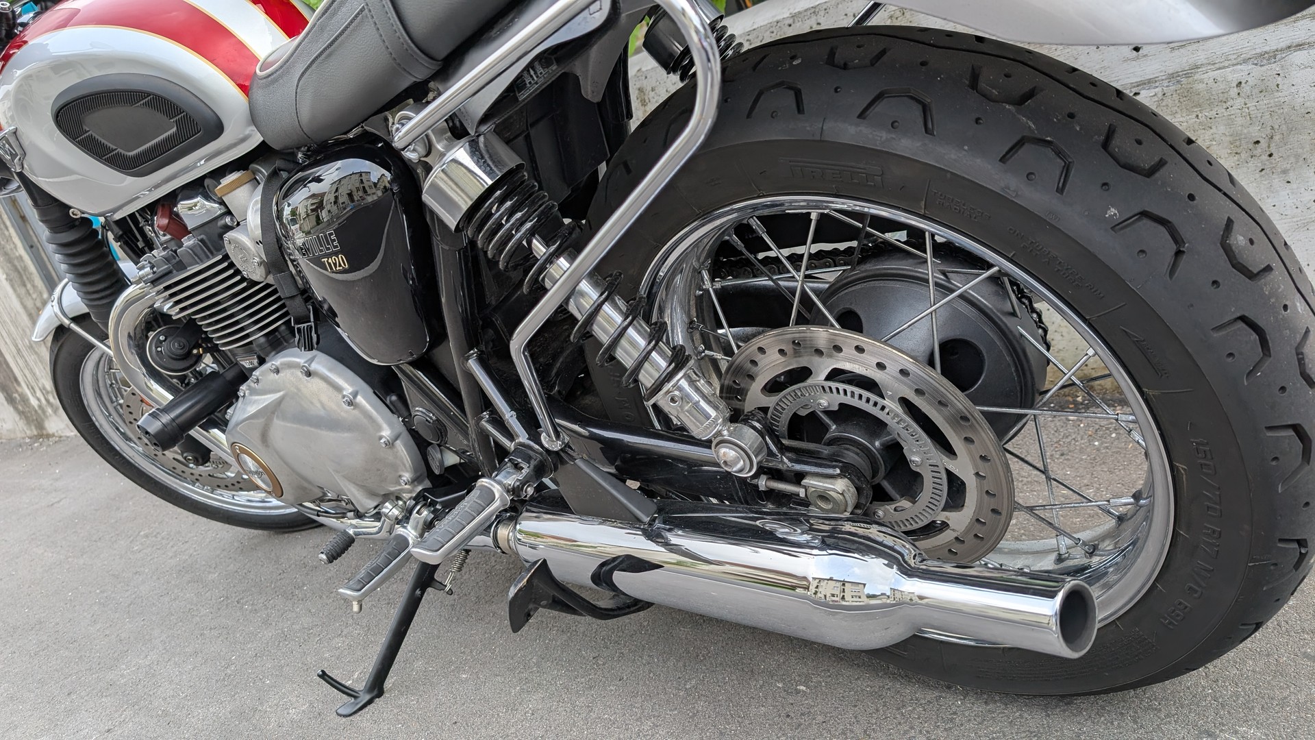 TRIUMPH Bonneville T120 ABS-image-5