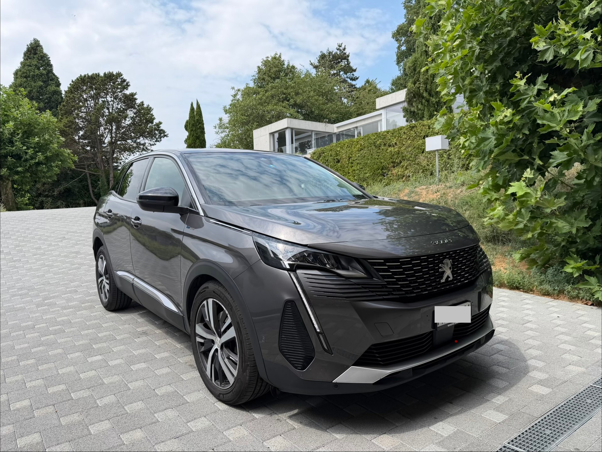 PEUGEOT 3008