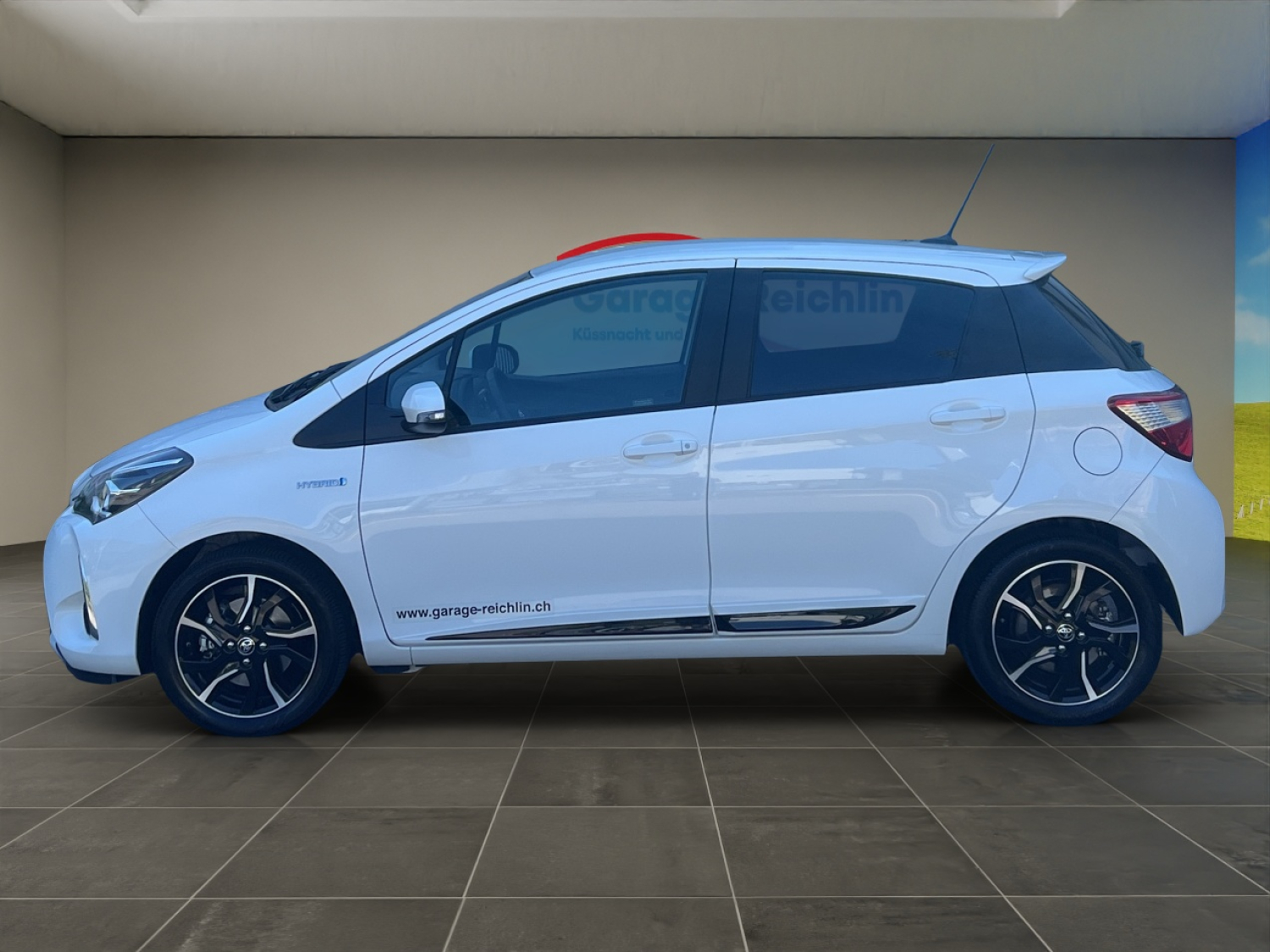 TOYOTA Yaris 1.5 VVT-i HSD Trend-showroom-element-1