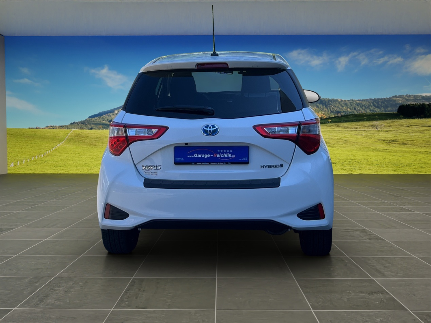 TOYOTA Yaris 1.5 VVT-i HSD Trend-showroom-element-3
