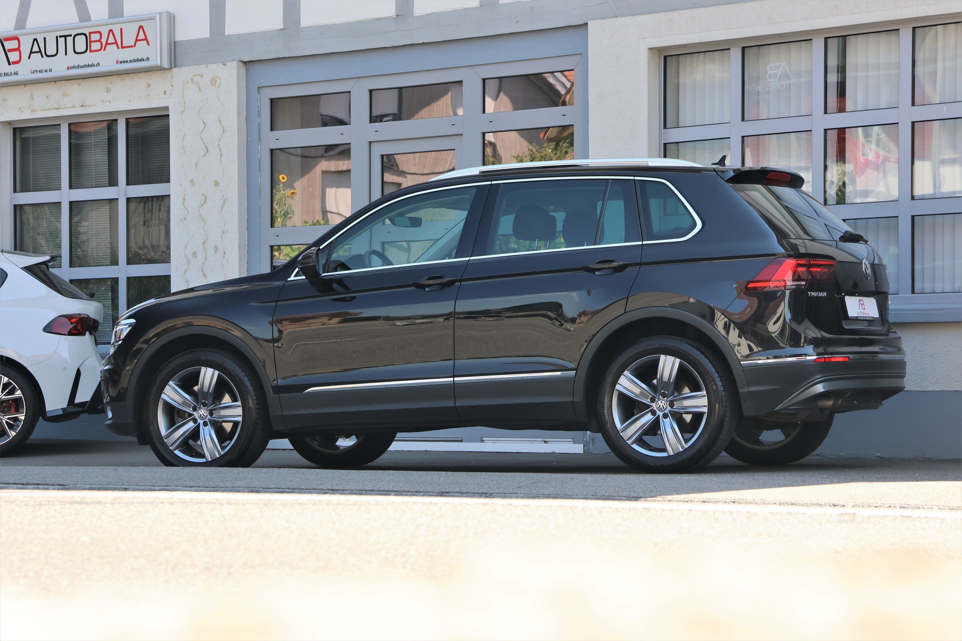 VW Tiguan 2.0 TDI SCR Highline 4Motion DSG (CH) + 2.5T AHK-showroom-element-3