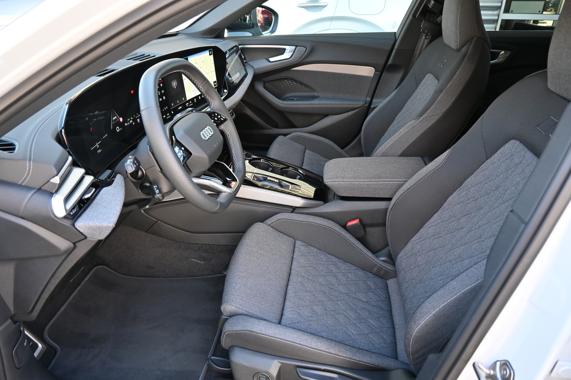 AUDI A5 Avant 40 TFSI S Line Plus S tronic 204PS + Werksgarantie 05.2027-image-9